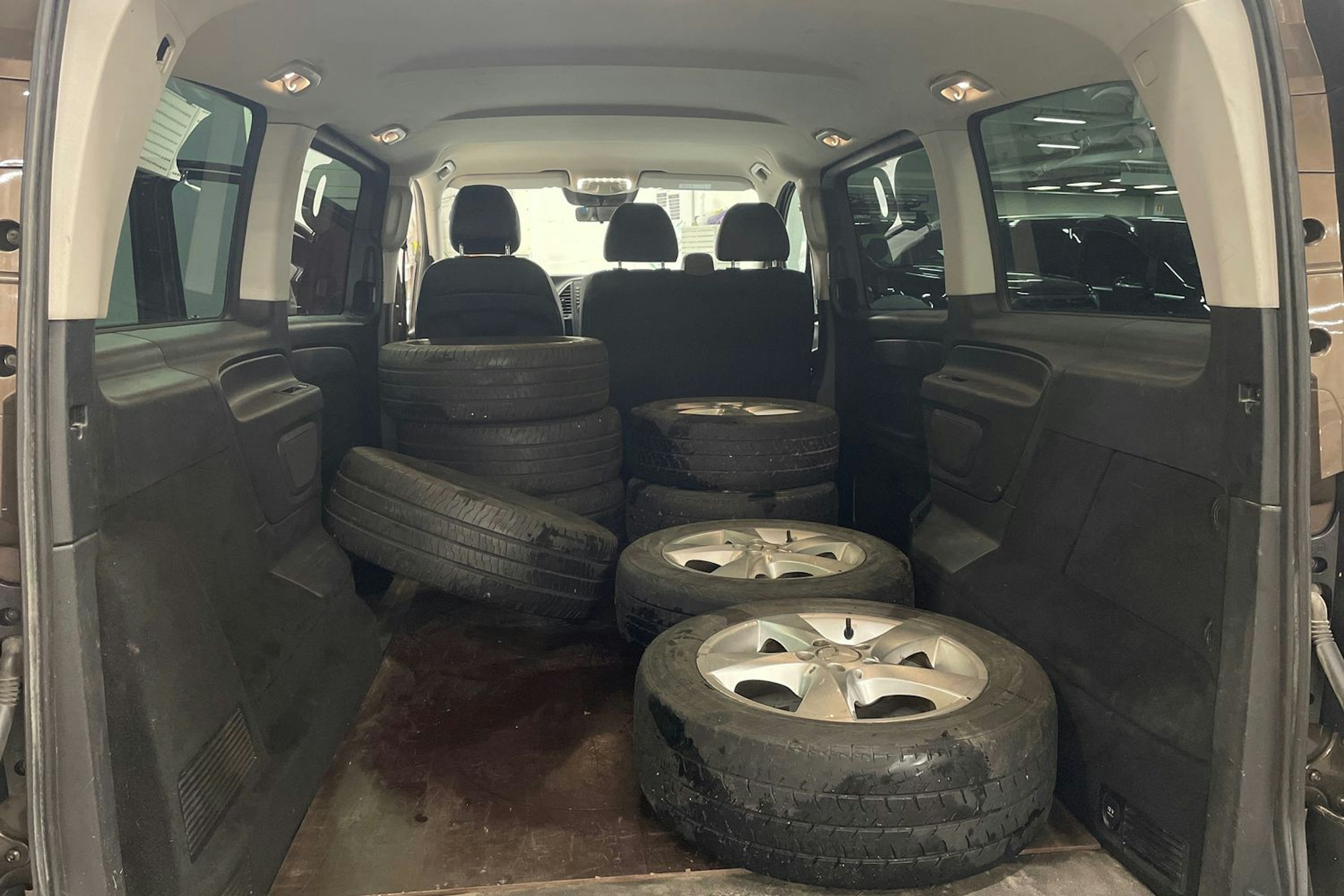 ruskea (beige) Mercedes-Benz Vito 2017 kuva 21.