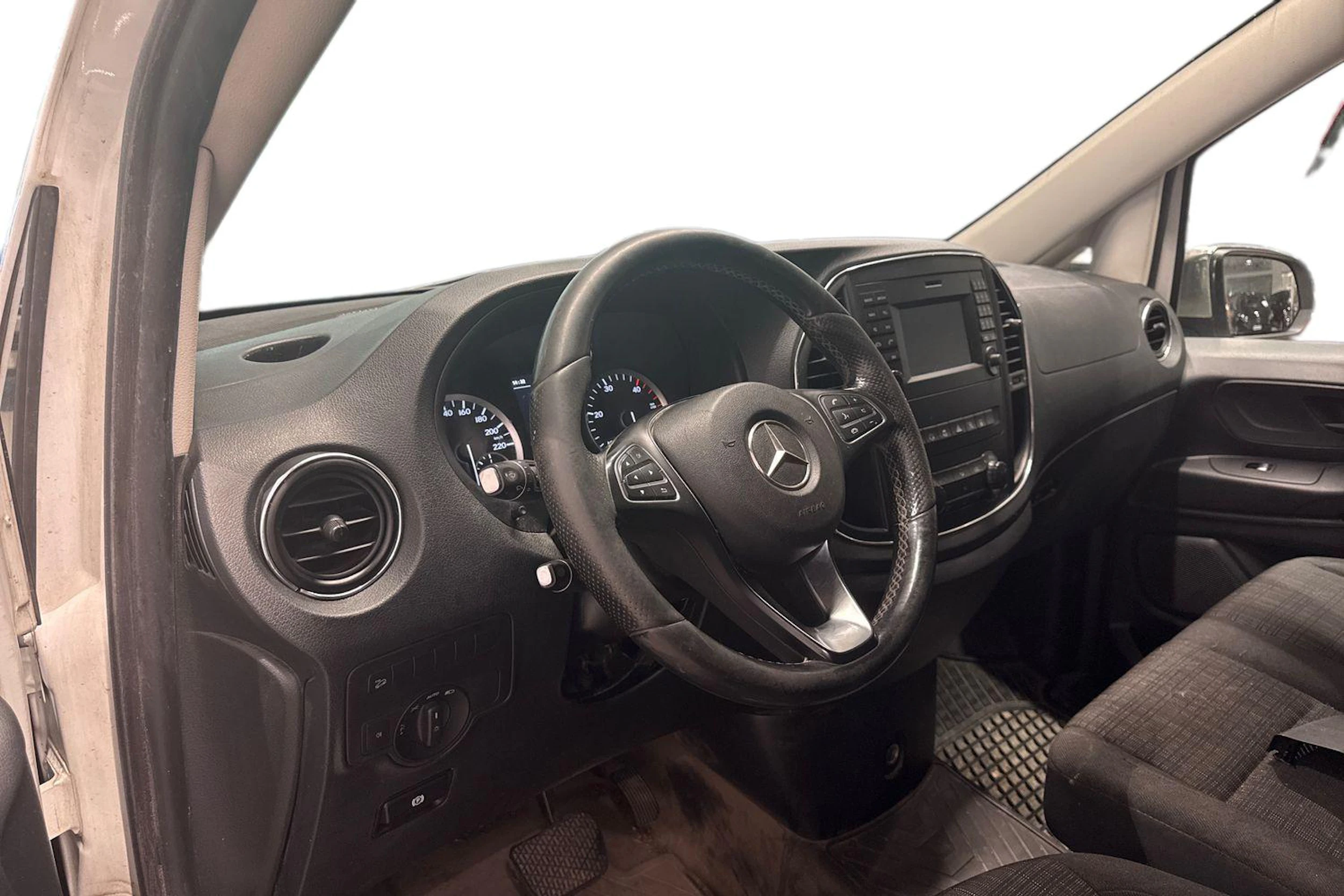valkoinen Mercedes-Benz Vito 2017 kuva 3.