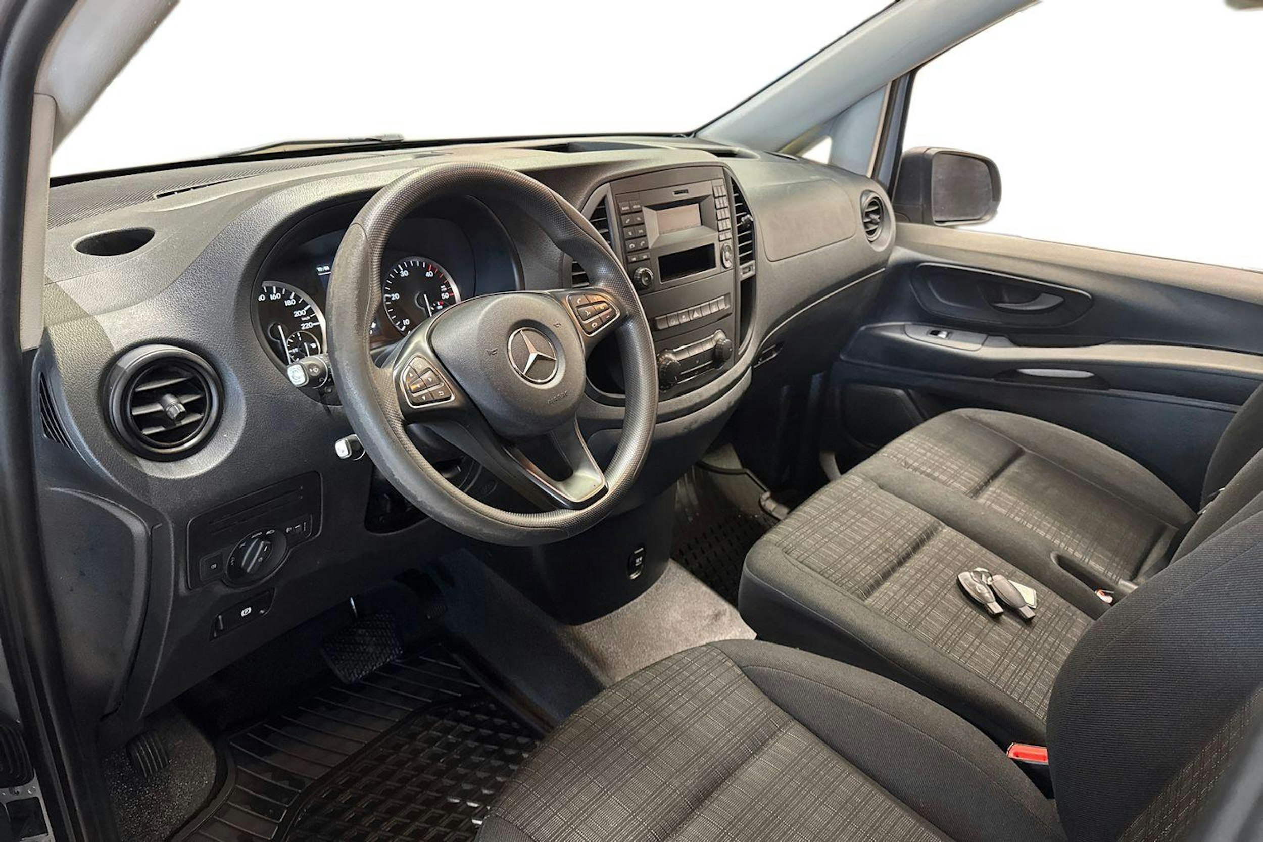 hopea Mercedes-Benz Vito 2017 kuva 7.