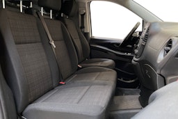 valkoinen Mercedes-Benz Vito 2017 kuva 10.