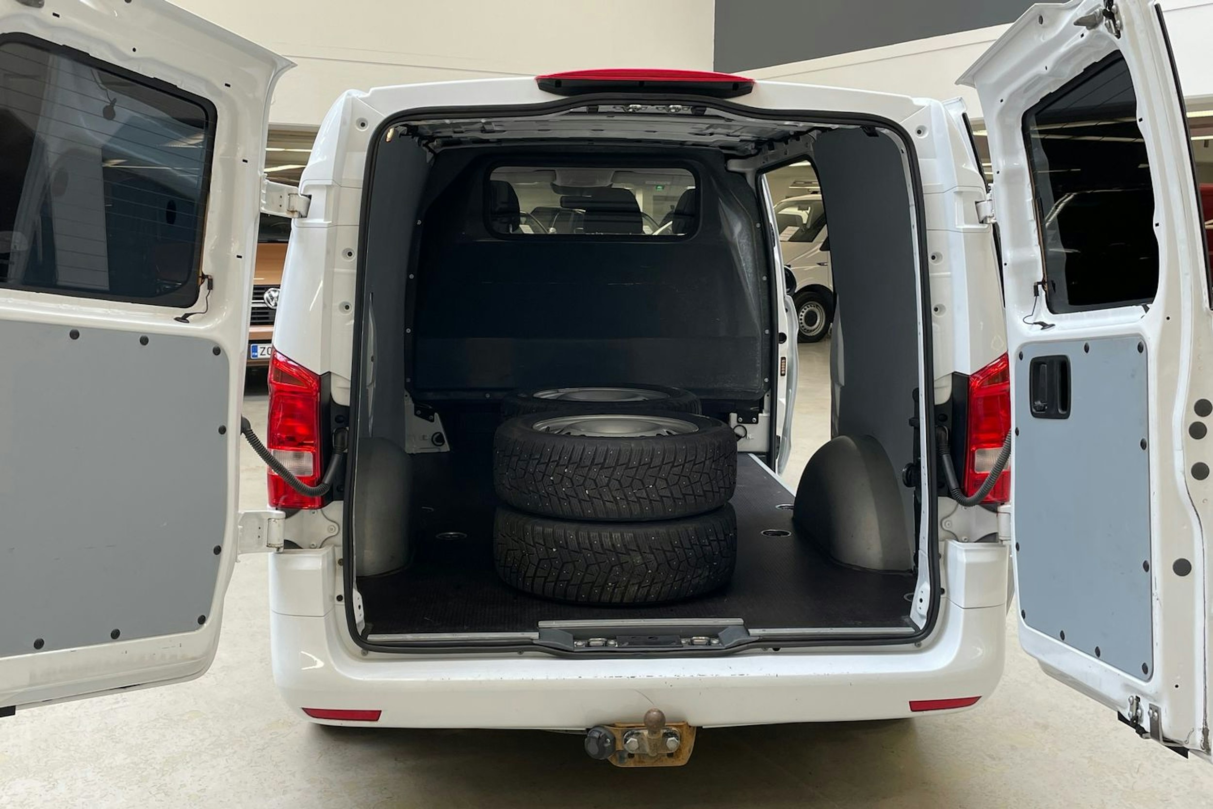 valkoinen Mercedes-Benz Vito 2017 kuva 14.