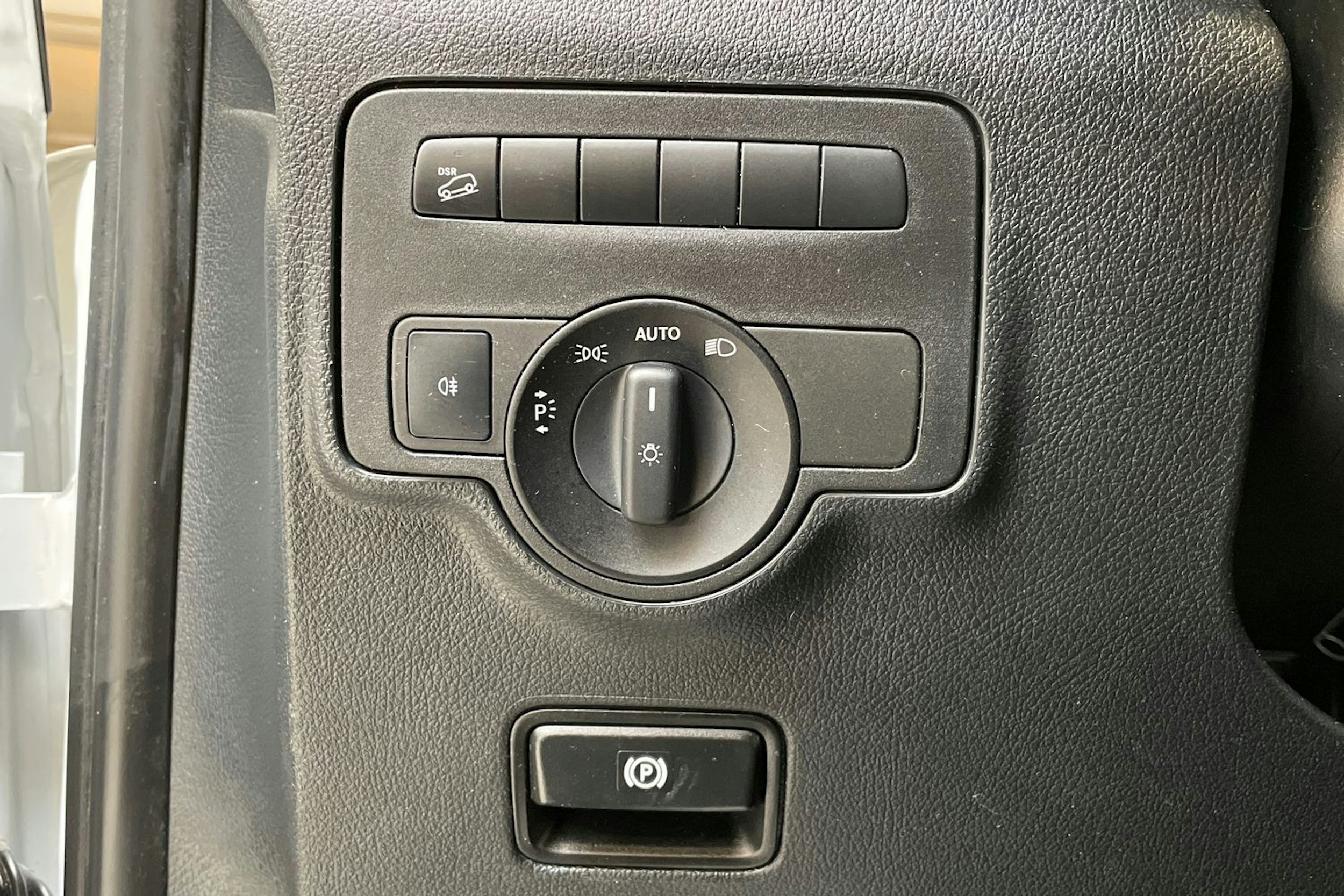 valkoinen Mercedes-Benz Vito 2017 kuva 16.