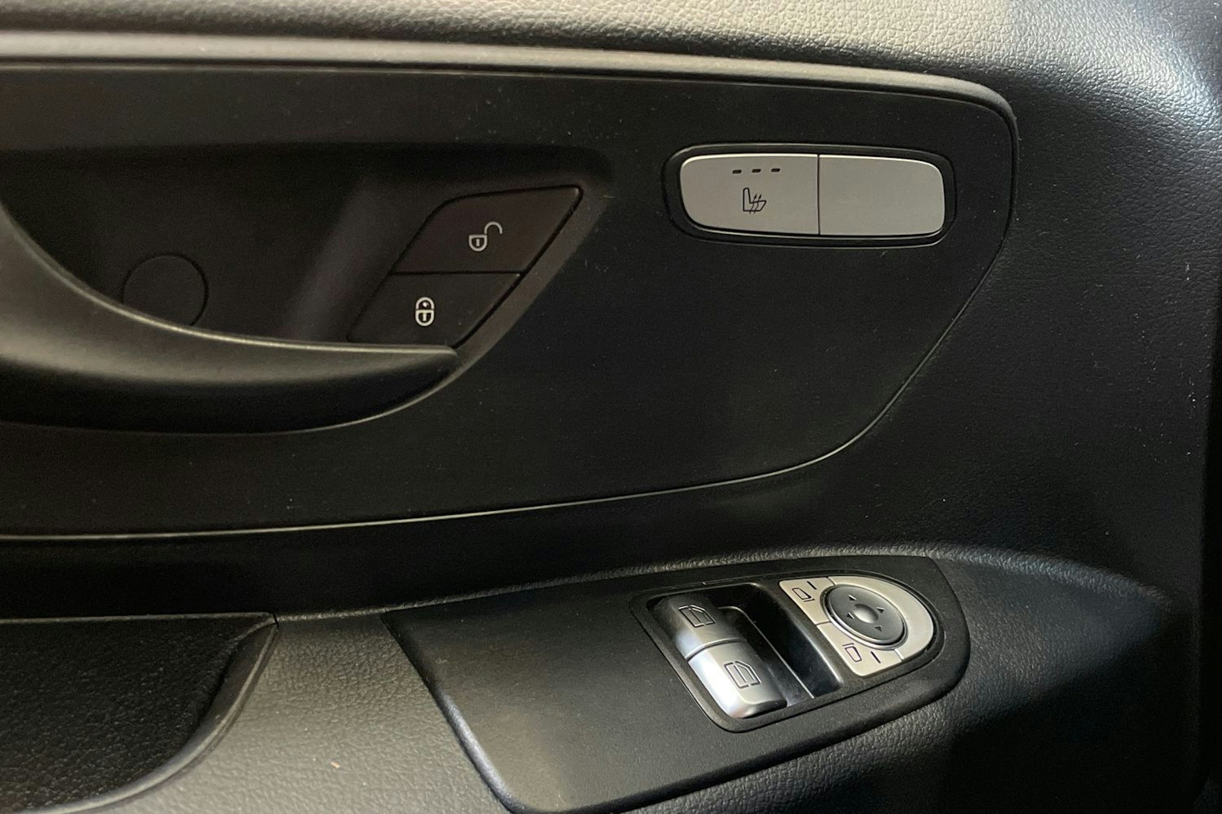 valkoinen Mercedes-Benz Vito 2017 kuva 23.