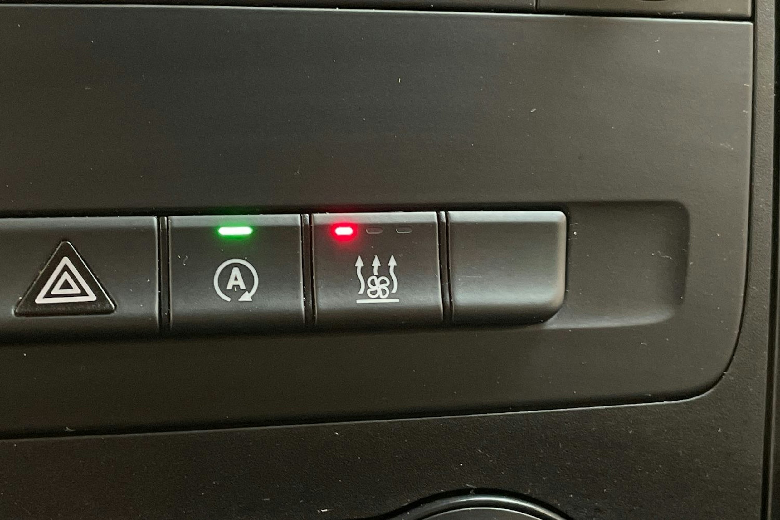 valkoinen Mercedes-Benz Vito 2017 kuva 24.