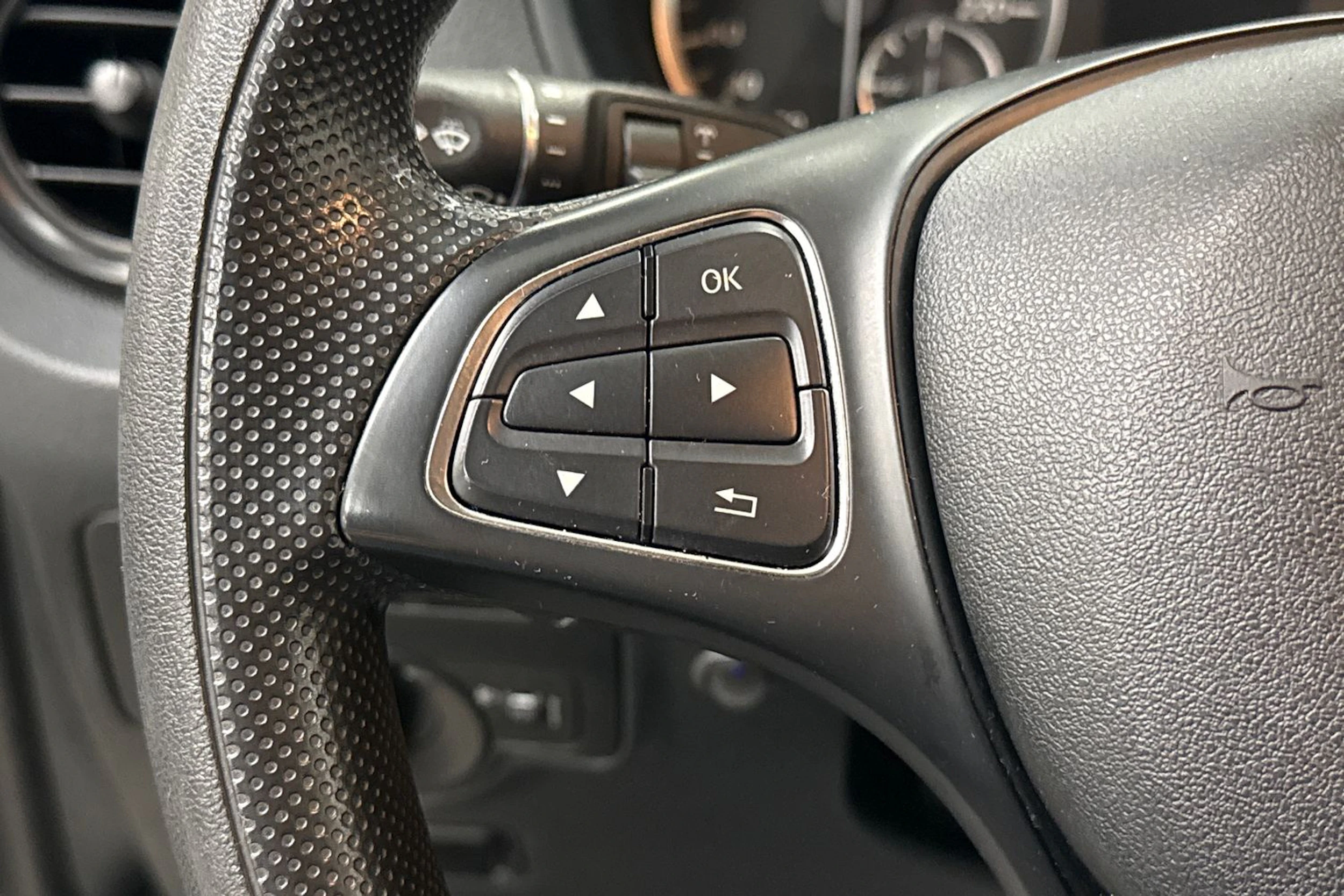 valkoinen Mercedes-Benz Vito 2017 kuva 18.