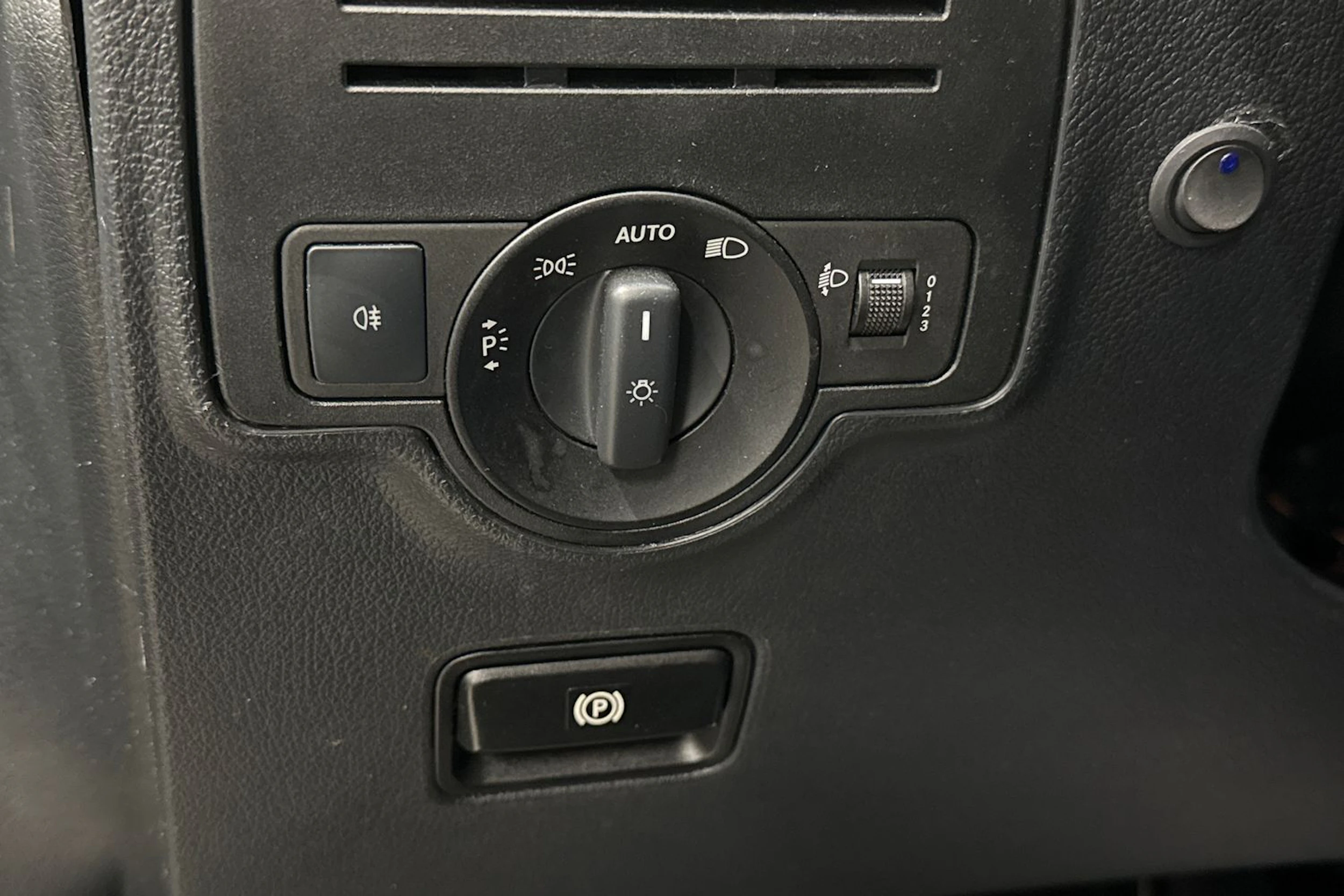 valkoinen Mercedes-Benz Vito 2017 kuva 20.