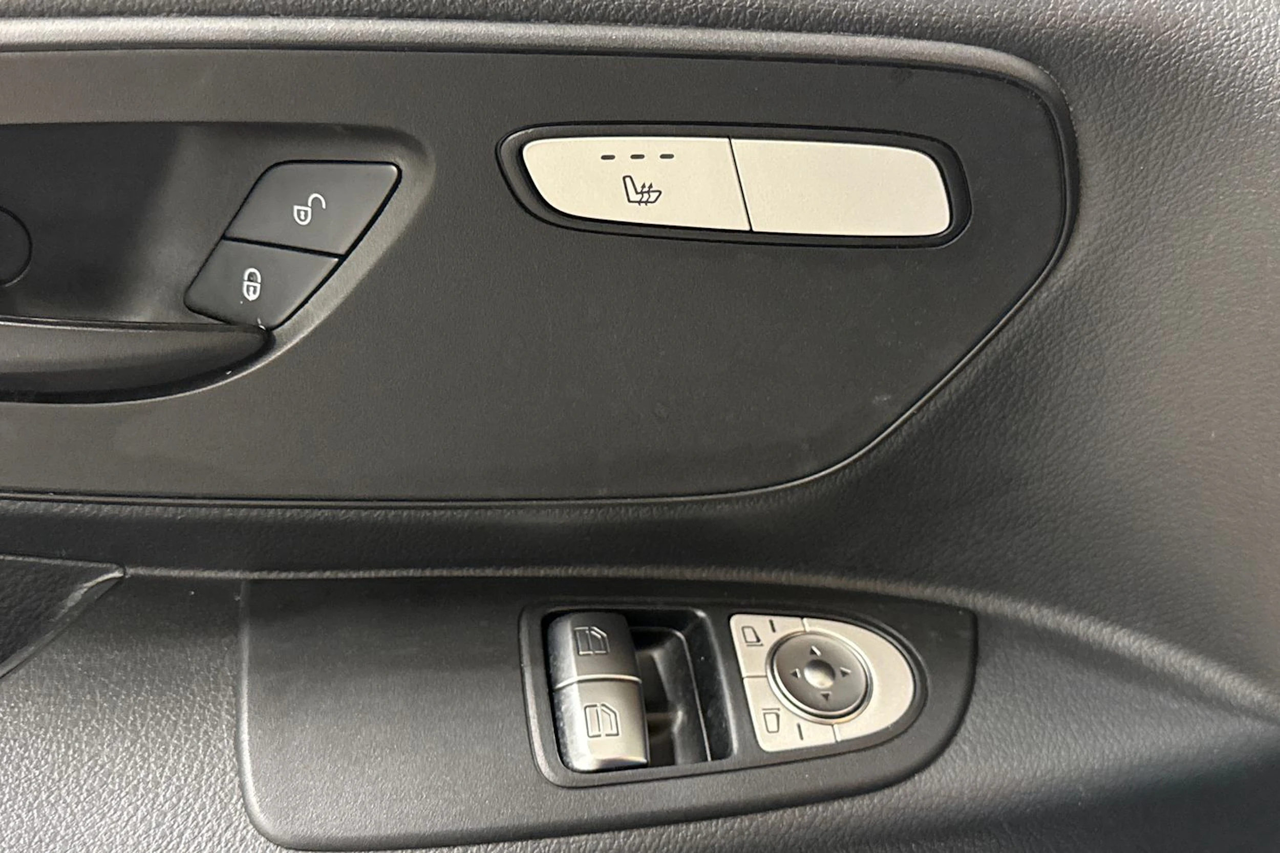 valkoinen Mercedes-Benz Vito 2017 kuva 21.