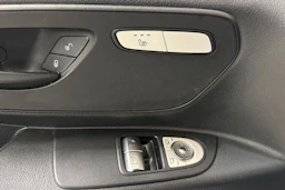 valkoinen Mercedes-Benz Vito 2017 kuva 21.