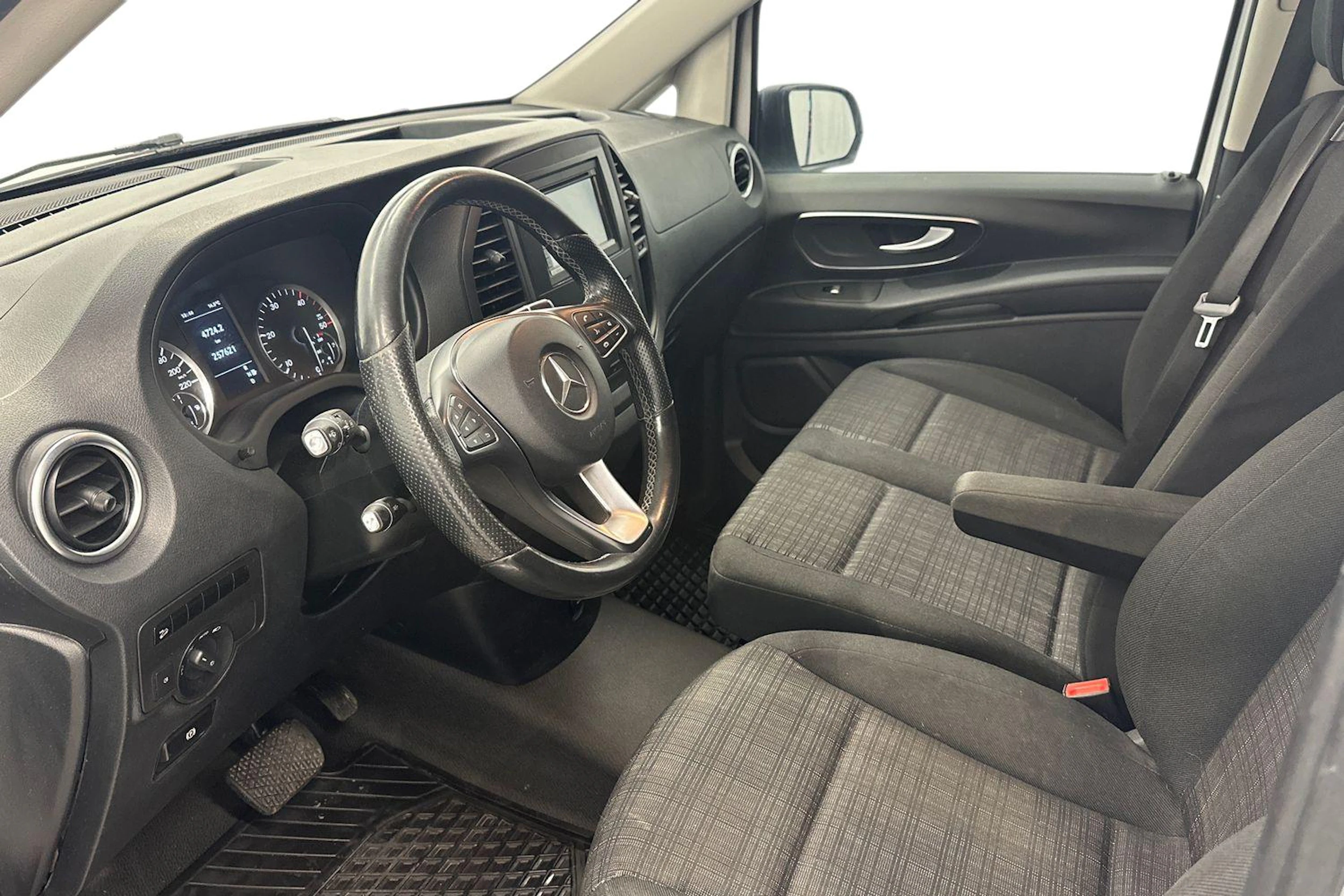 valkoinen Mercedes-Benz Vito 2017 kuva 6.
