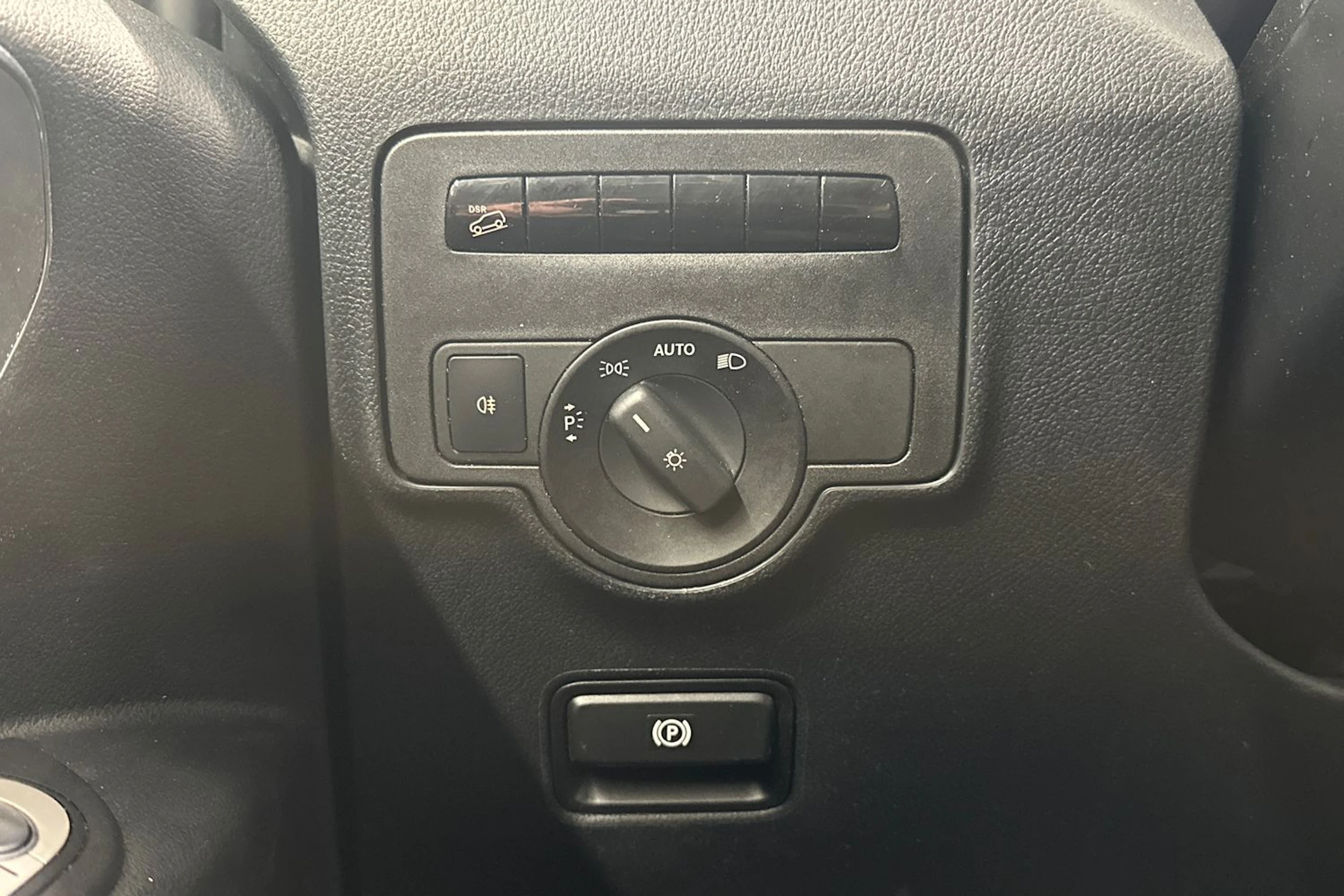 valkoinen Mercedes-Benz Vito 2017 kuva 16.