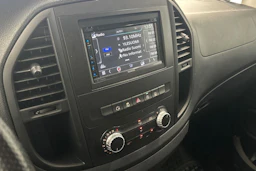valkoinen Mercedes-Benz Vito 2017 kuva 17.