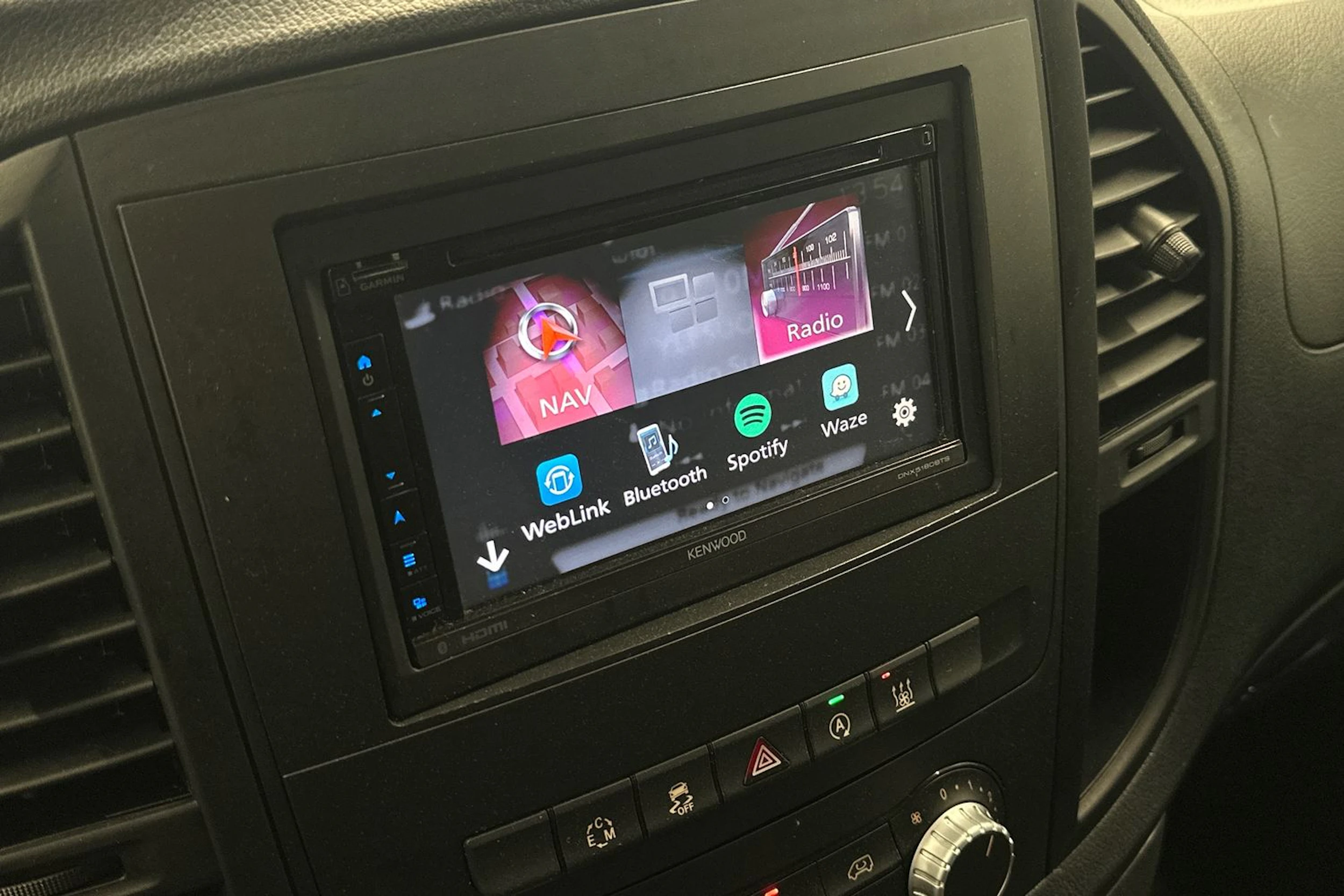 valkoinen Mercedes-Benz Vito 2017 kuva 21.
