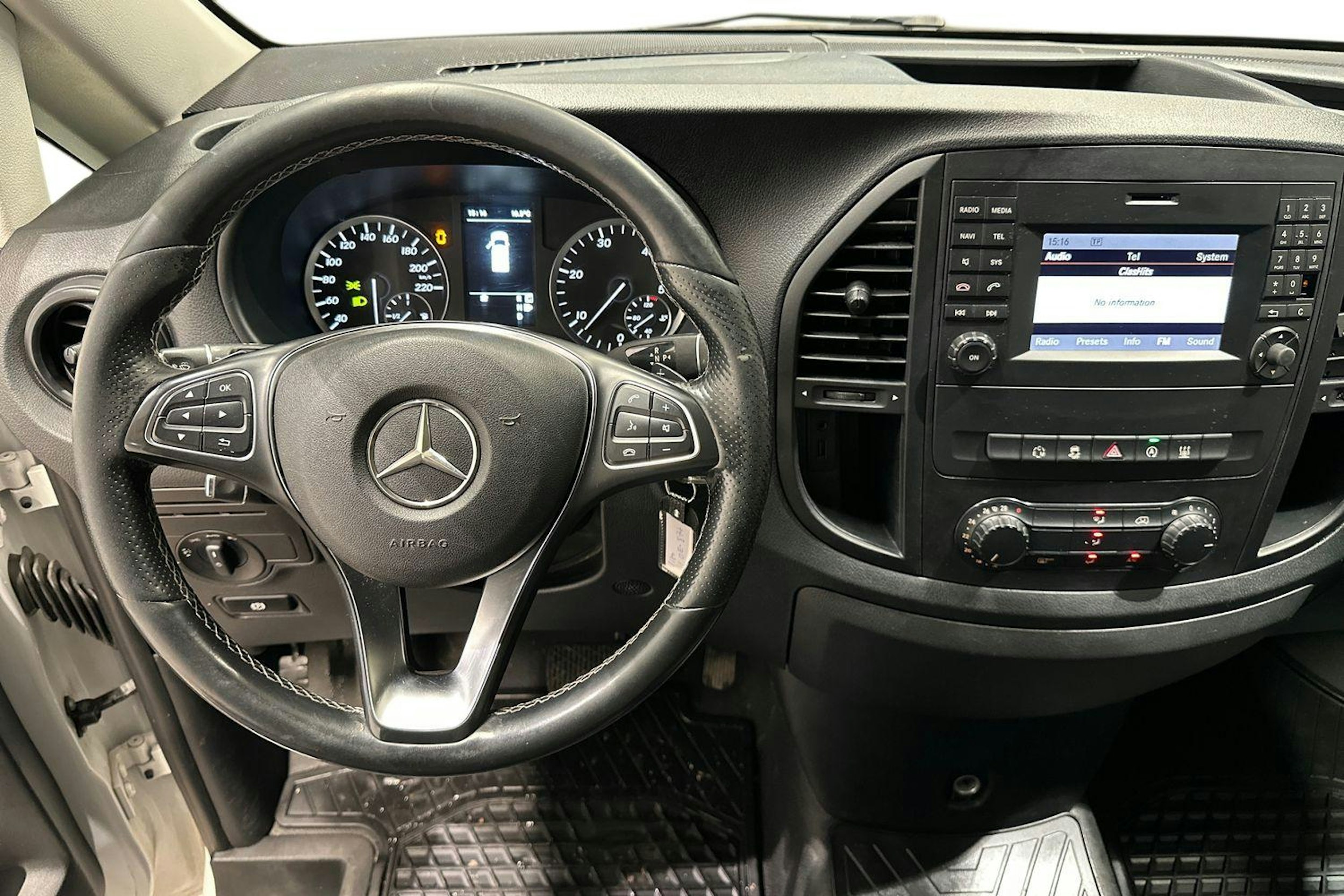 valkoinen Mercedes-Benz Vito 2017 kuva 9.