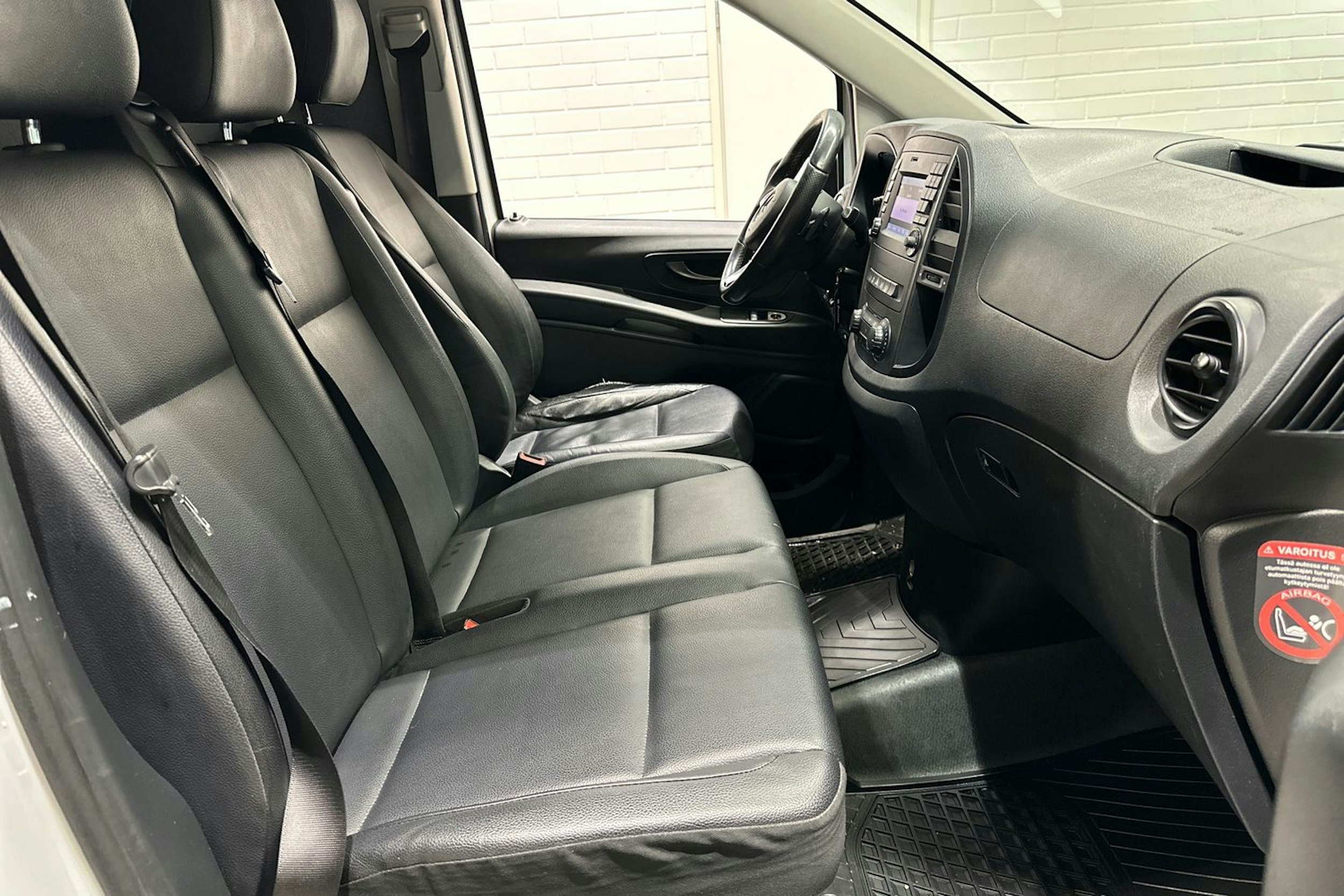 valkoinen Mercedes-Benz Vito 2017 kuva 21.