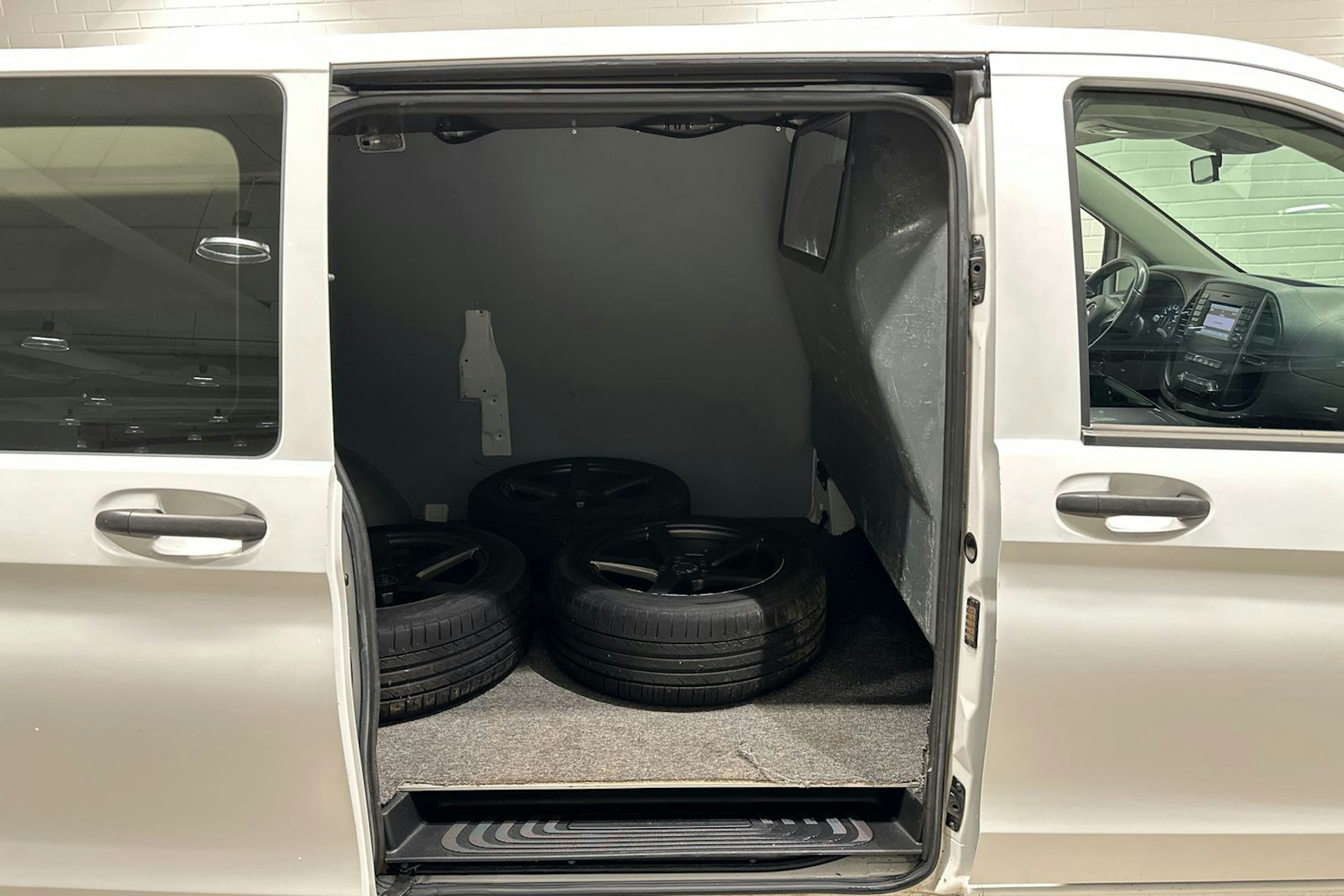 valkoinen Mercedes-Benz Vito 2017 kuva 22.