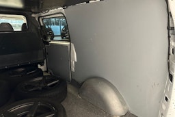 valkoinen Mercedes-Benz Vito 2017 kuva 28.