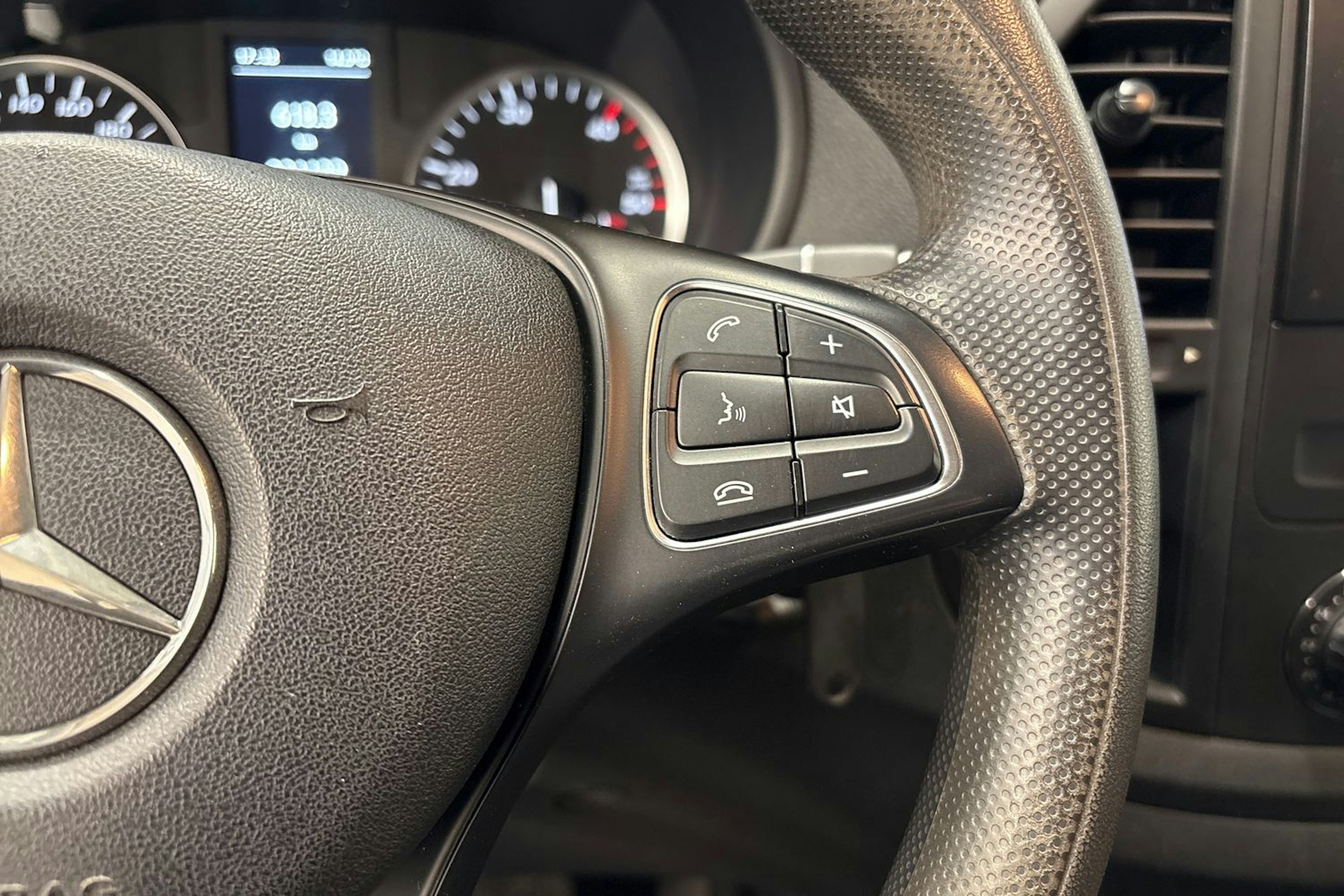 valkoinen Mercedes-Benz Vito 2017 kuva 16.