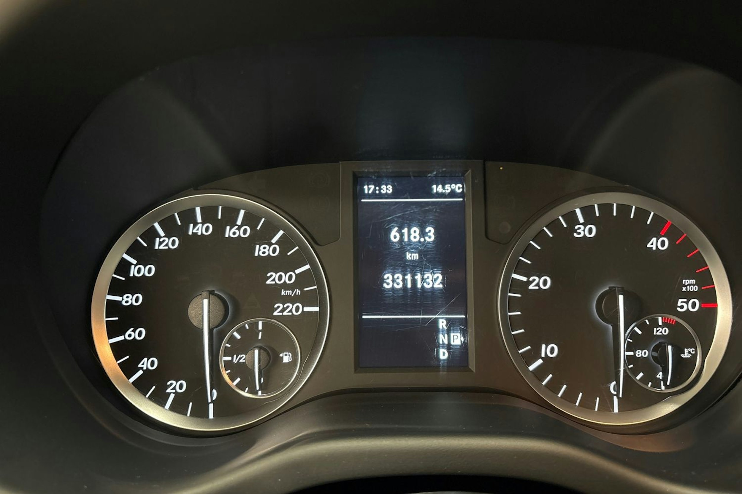 valkoinen Mercedes-Benz Vito 2017 kuva 18.