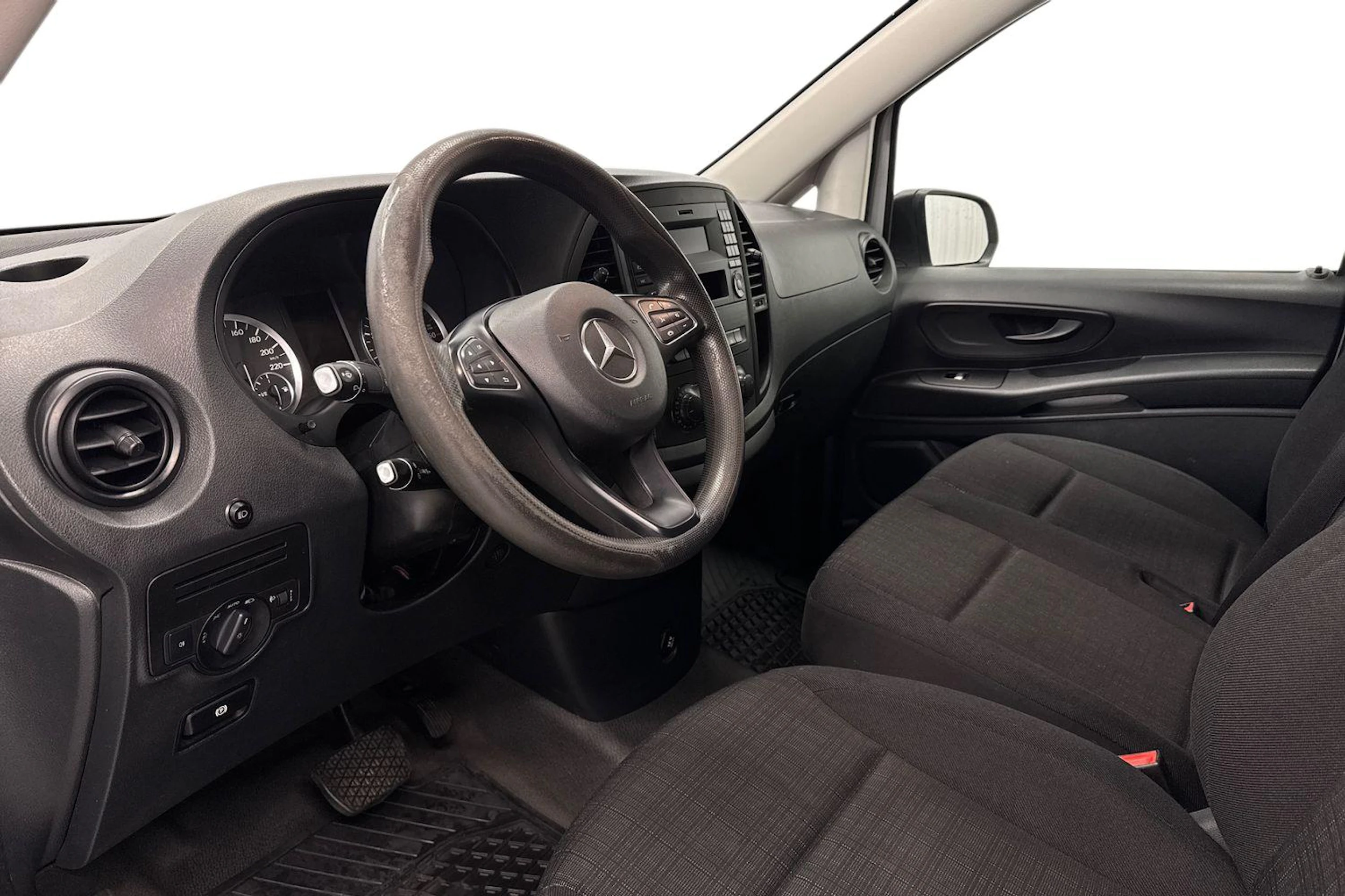 valkoinen Mercedes-Benz Vito 2017 kuva 8.