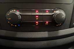 valkoinen Mercedes-Benz Vito 2017 kuva 17.