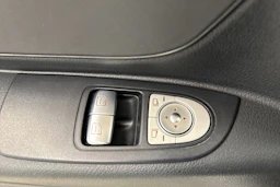 valkoinen Mercedes-Benz Vito 2017 kuva 23.