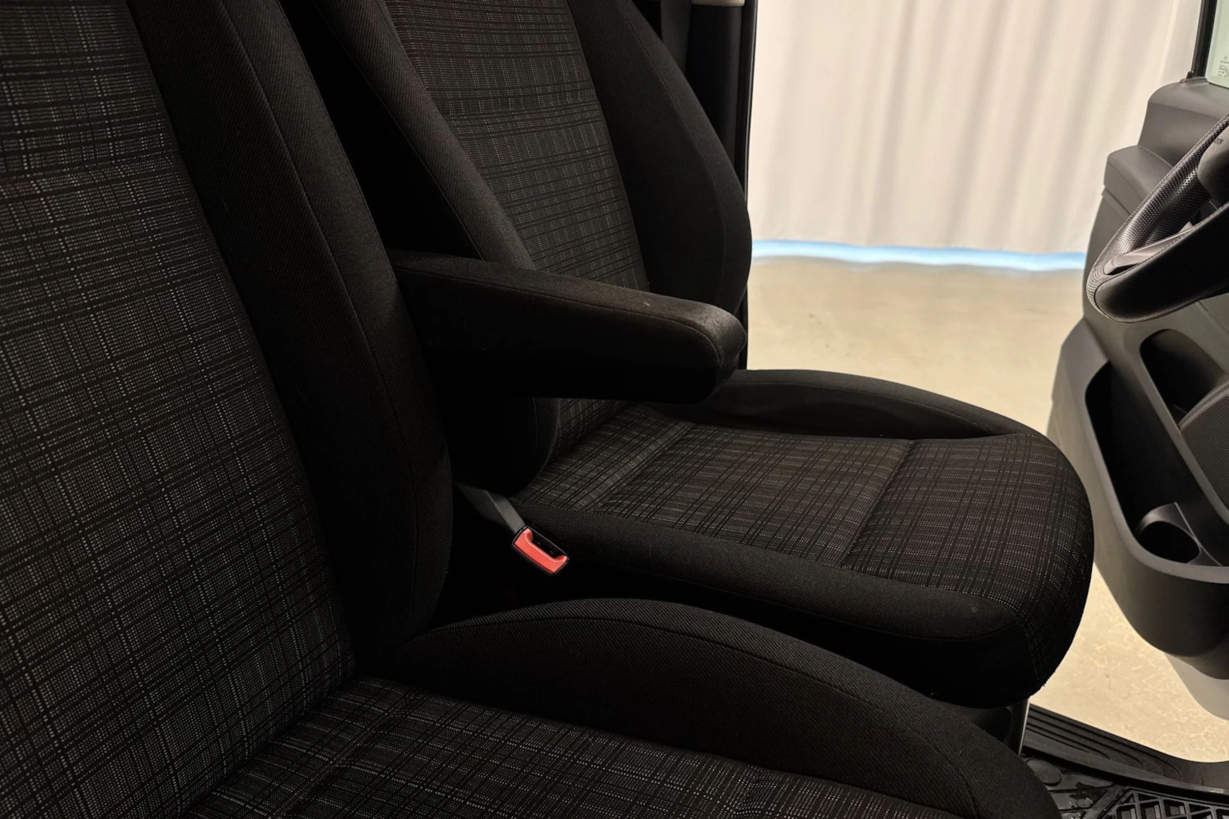 valkoinen Mercedes-Benz Vito 2017 kuva 25.