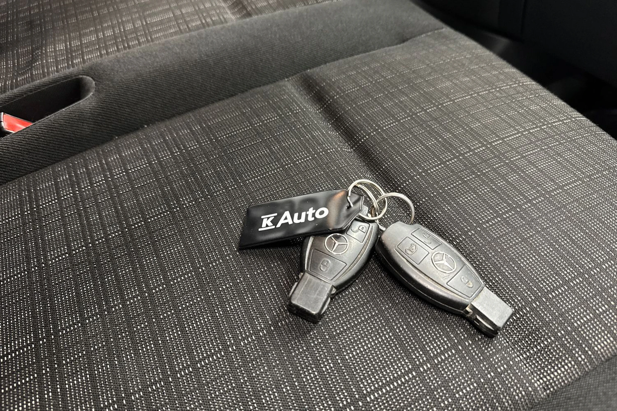 valkoinen Mercedes-Benz Vito 2017 kuva 30.