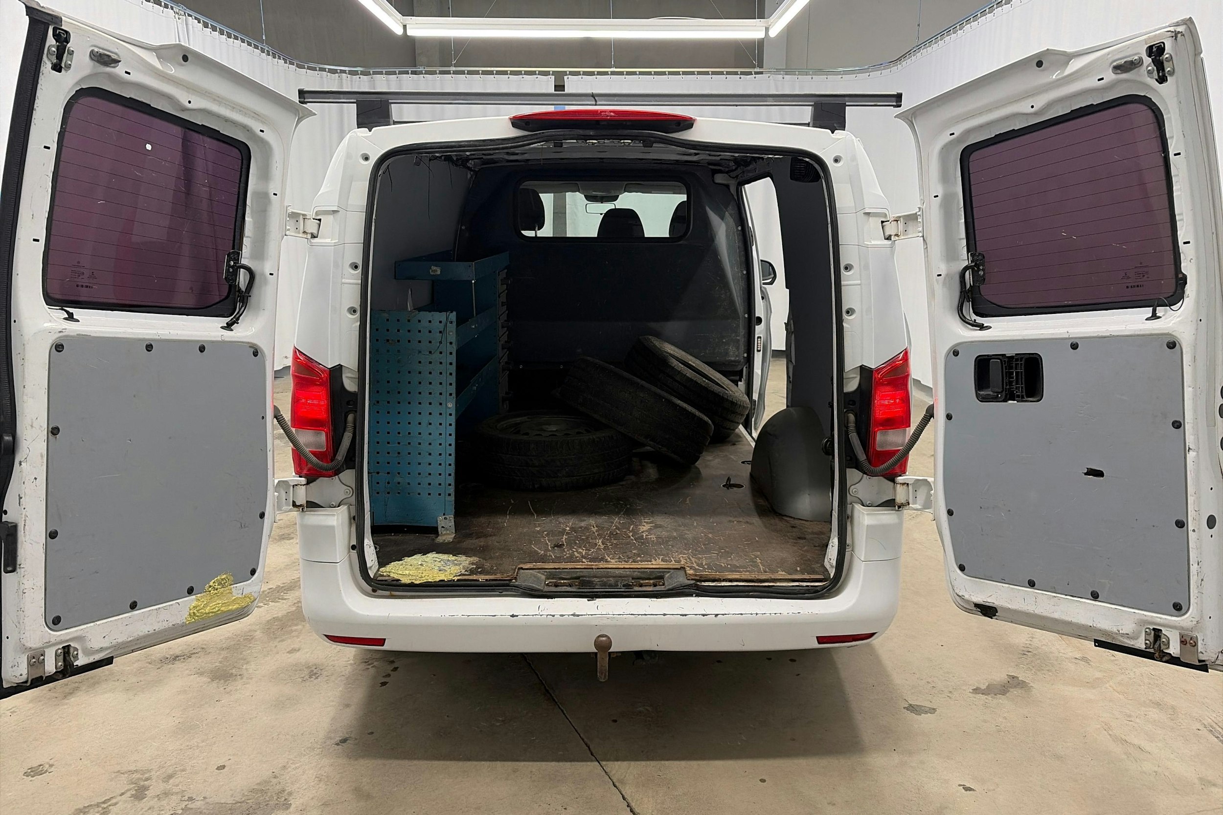 valkoinen Mercedes-Benz Vito 2017 kuva 11.
