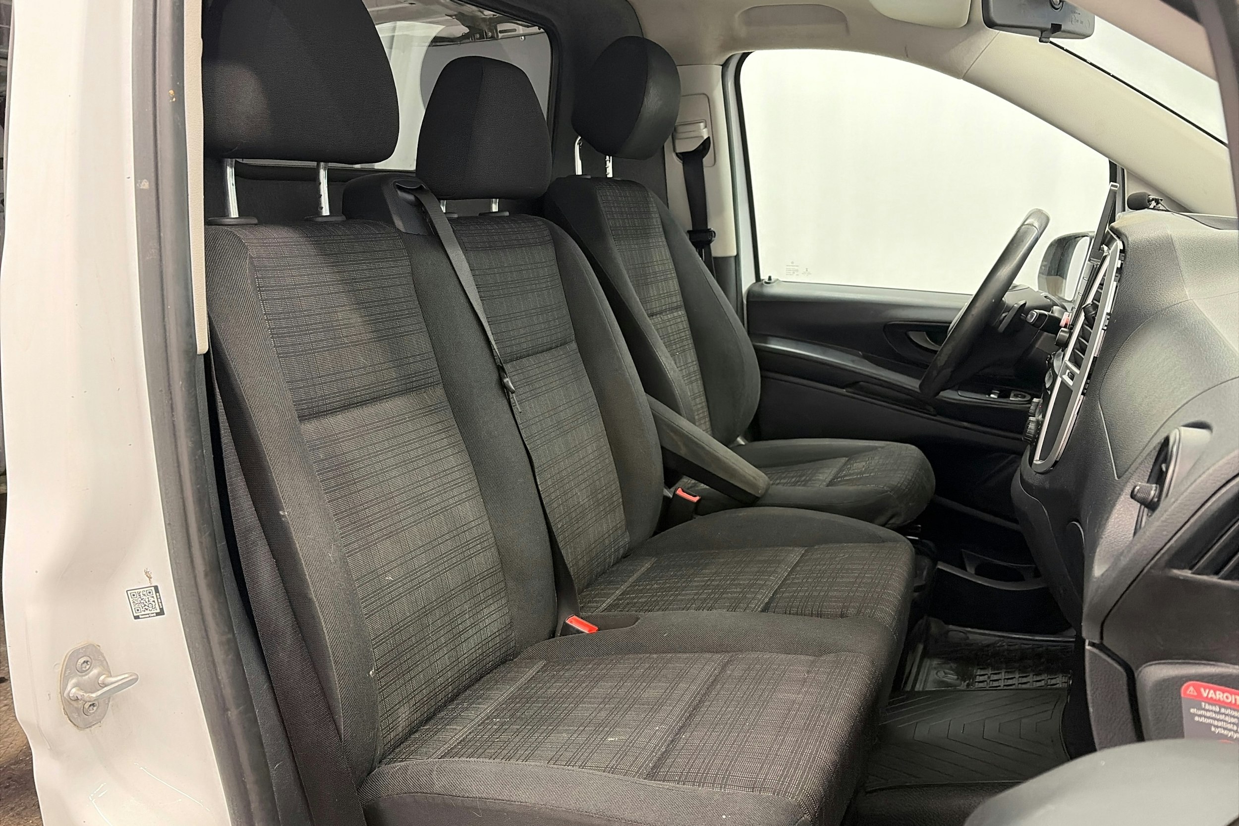 valkoinen Mercedes-Benz Vito 2017 kuva 16.
