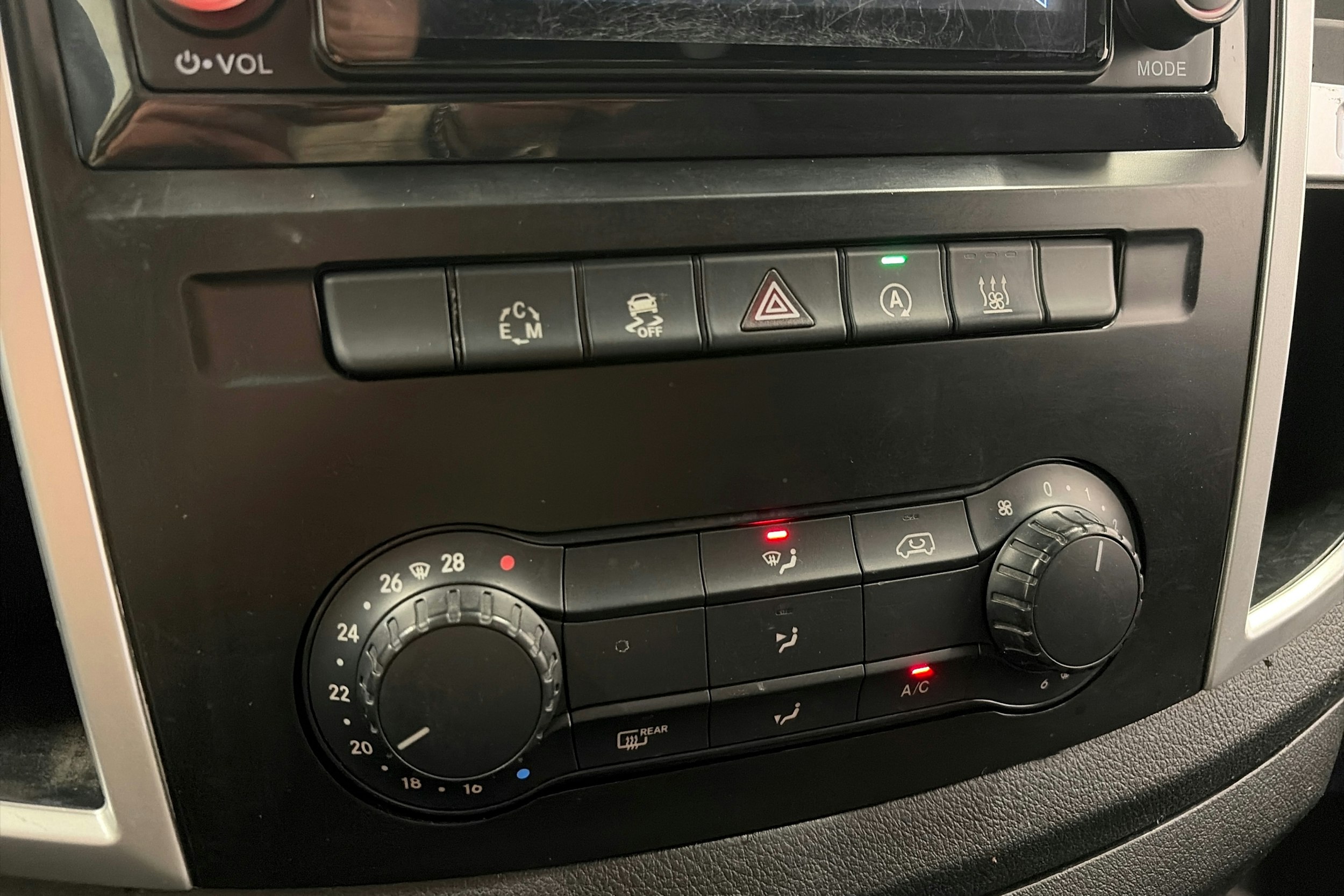 valkoinen Mercedes-Benz Vito 2017 kuva 23.