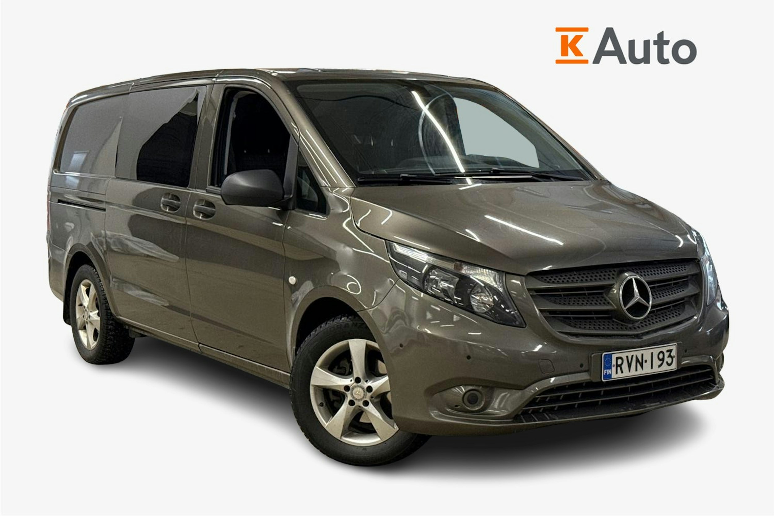 ruskea (beige) Mercedes-Benz Vito 2017 kuva 1.