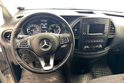valkoinen Mercedes-Benz Vito 2017 kuva 7.