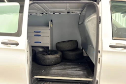 valkoinen Mercedes-Benz Vito 2017 kuva 10.