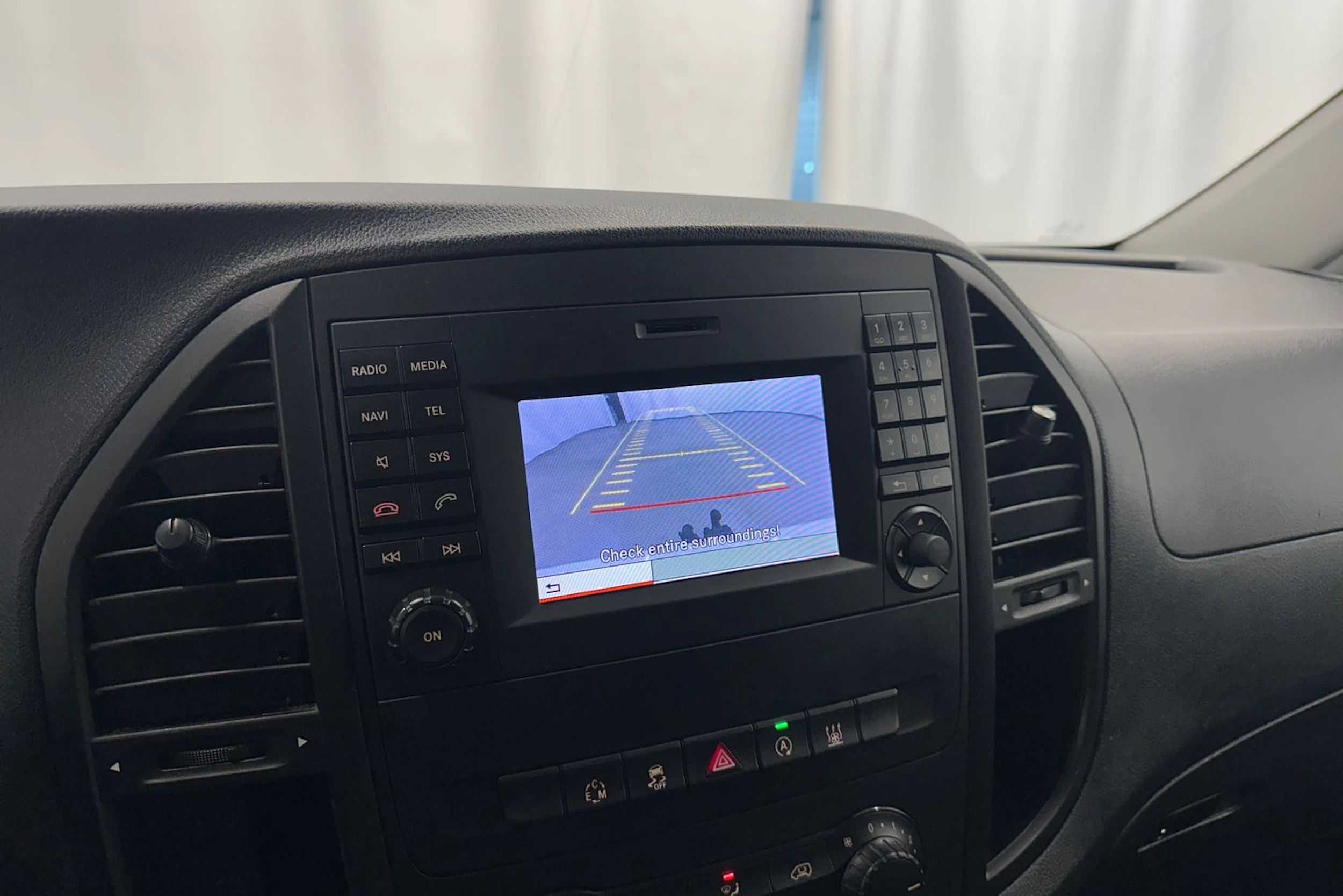 valkoinen Mercedes-Benz Vito 2017 kuva 21.