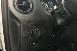 valkoinen Mercedes-Benz Vito 2017 kuva 23.