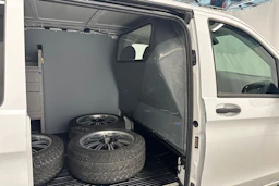 valkoinen Mercedes-Benz Vito 2017 kuva 26.