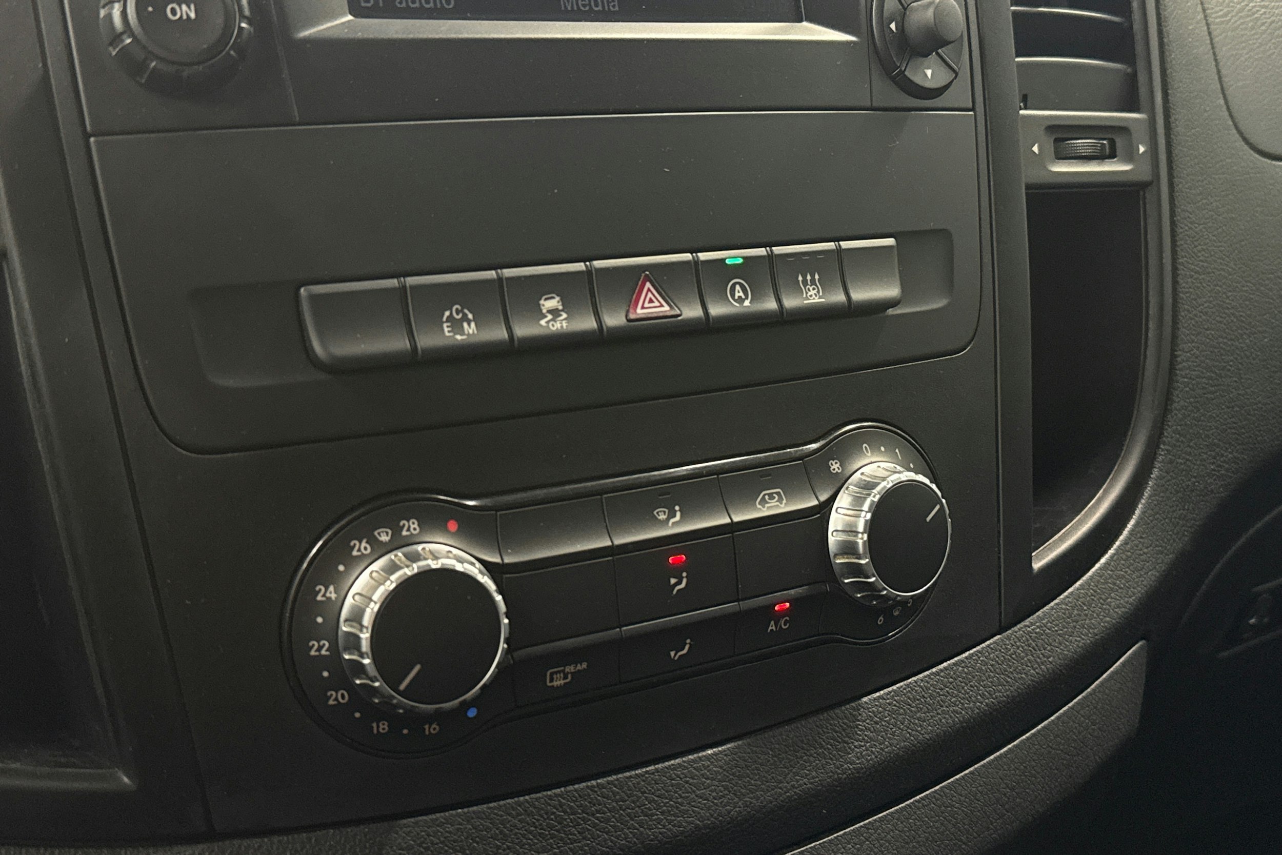 musta Mercedes-Benz Vito 2017 kuva 20.