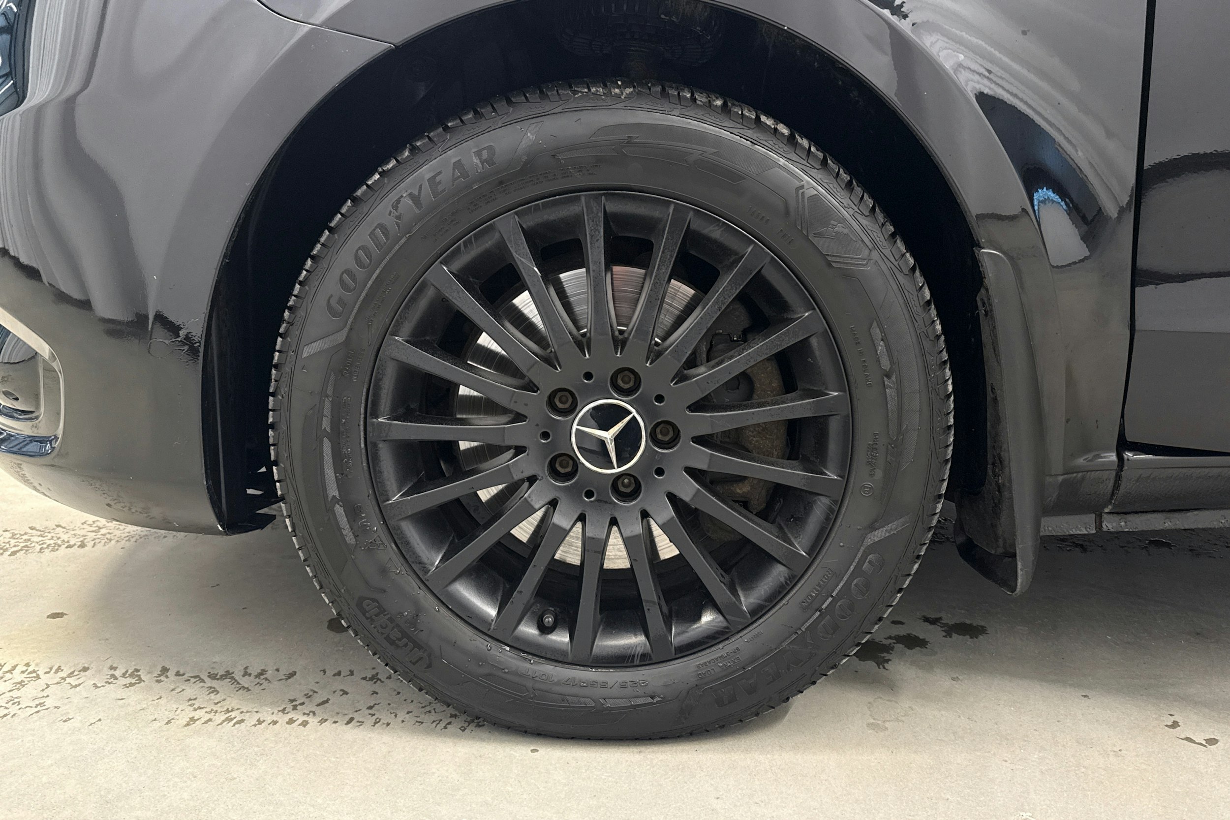 musta Mercedes-Benz Vito 2017 kuva 21.