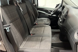 Musta Mercedes-Benz VITO 2017 kuva 16.