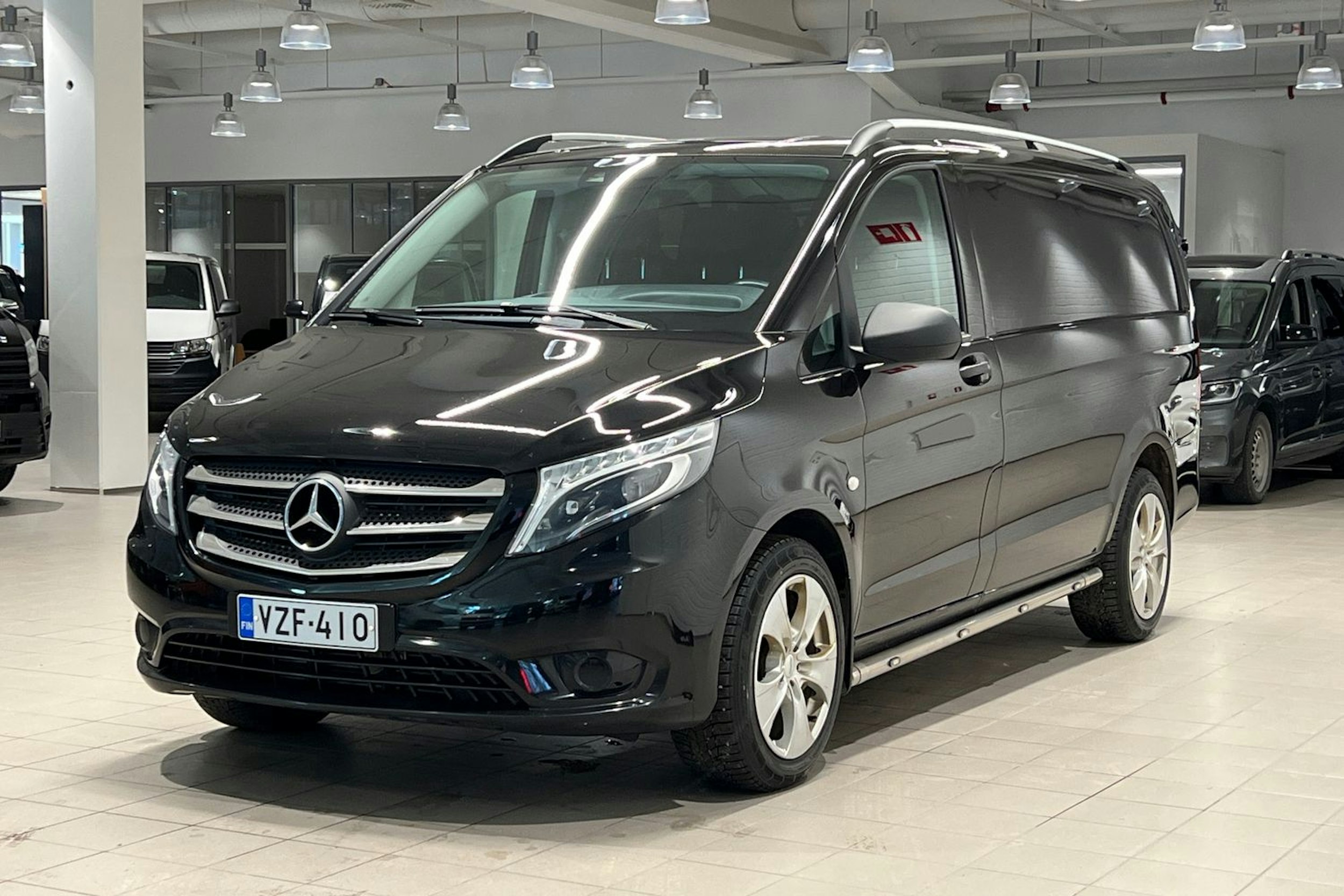Musta Mercedes-Benz VITO 2017 kuva 20.