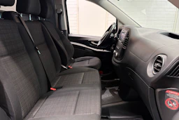 Musta Mercedes-Benz VITO 2017 kuva 23.
