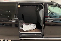Musta Mercedes-Benz VITO 2017 kuva 24.