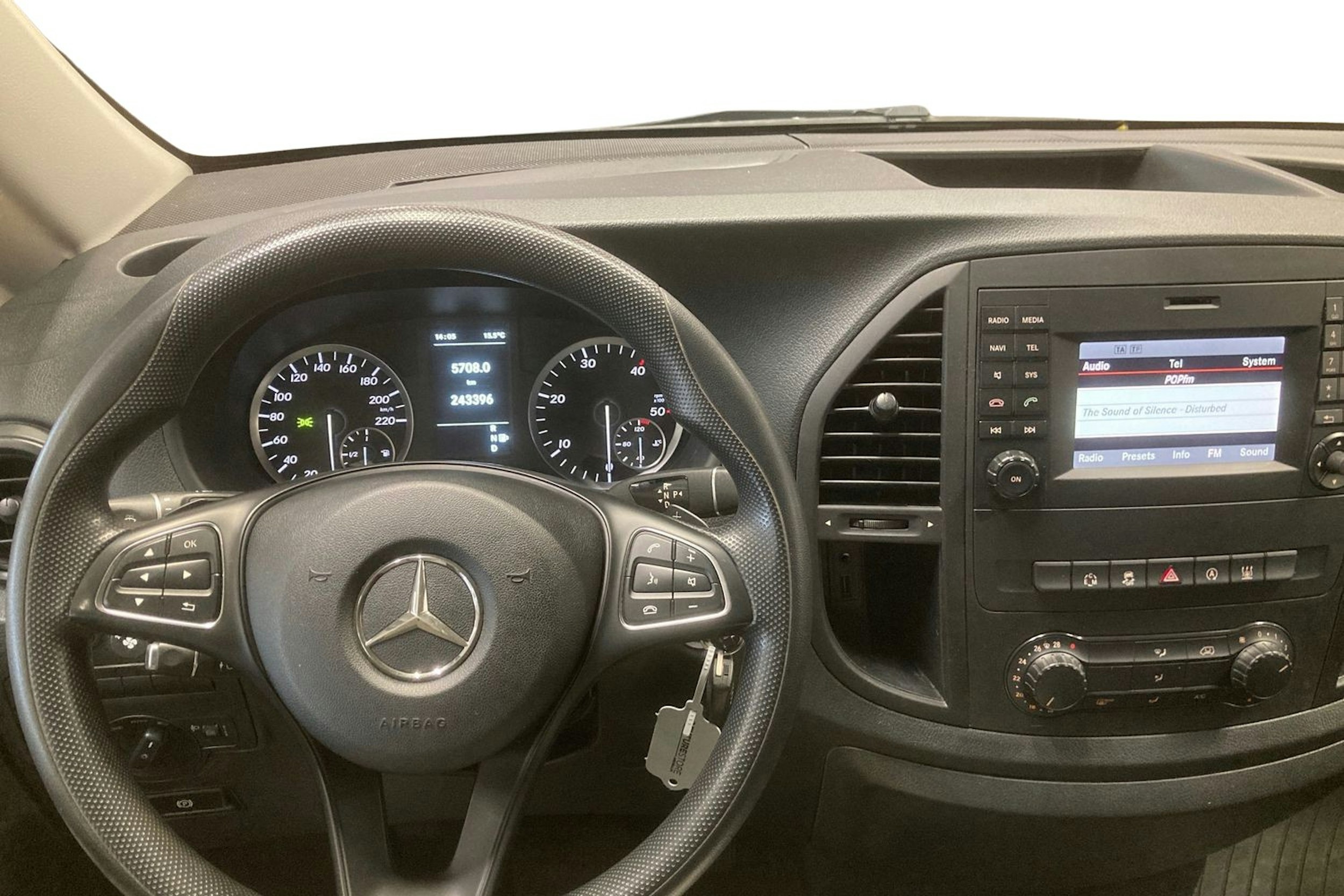 valkoinen Mercedes-Benz Vito 2017 kuva 9.
