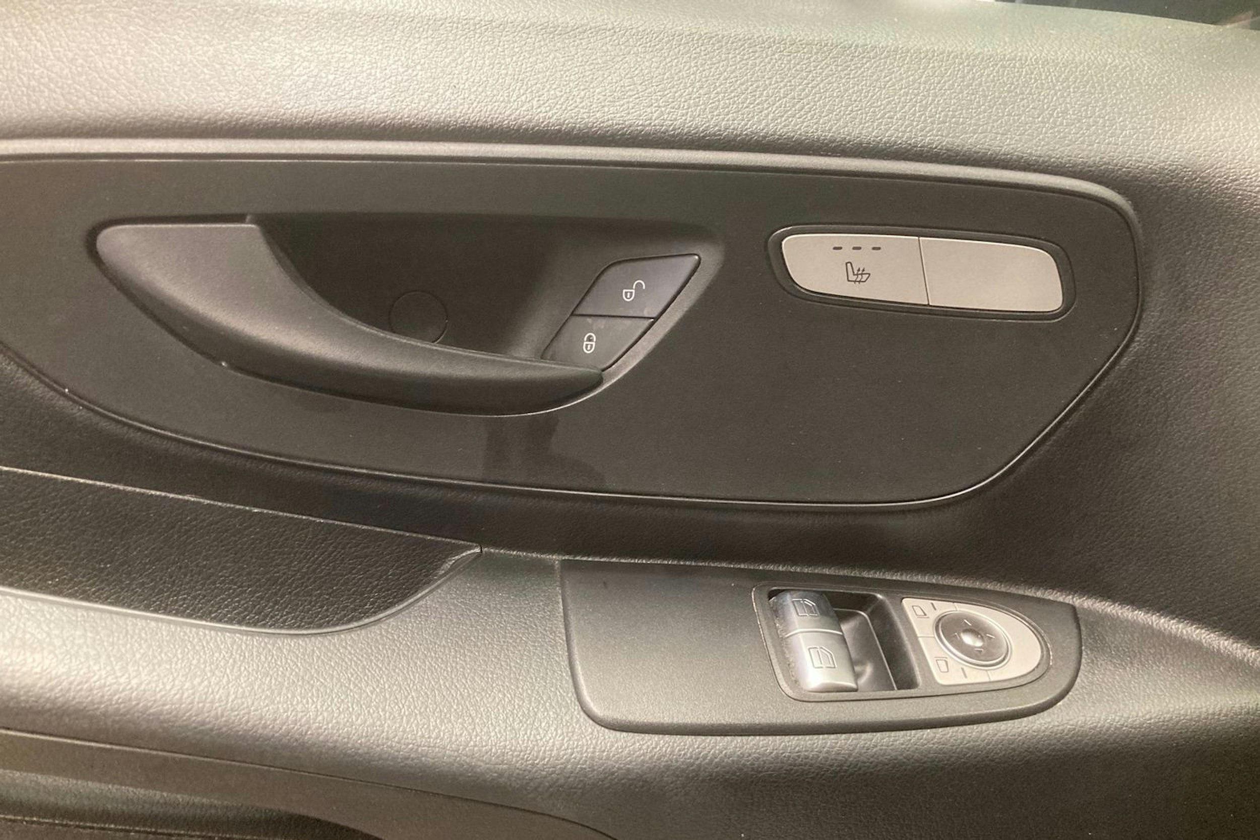 valkoinen Mercedes-Benz Vito 2017 kuva 13.