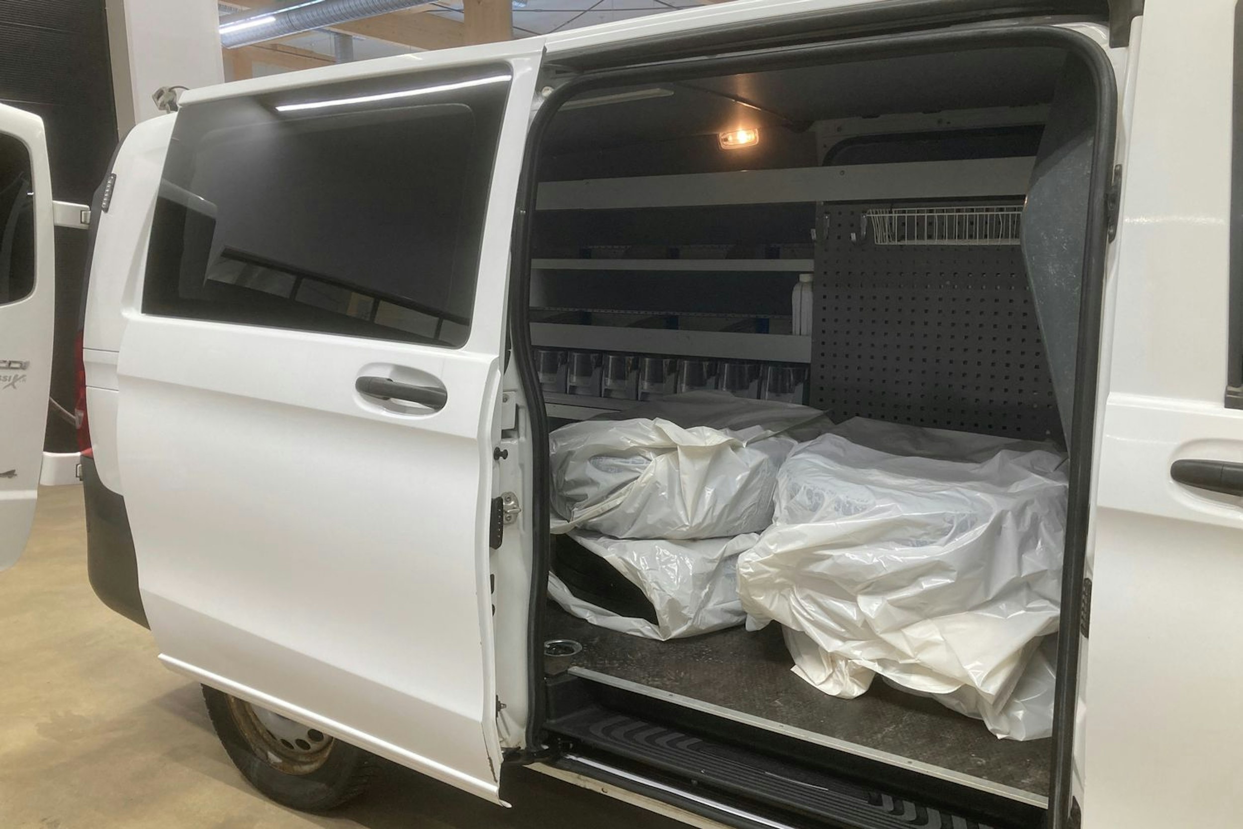 valkoinen Mercedes-Benz Vito 2017 kuva 20.