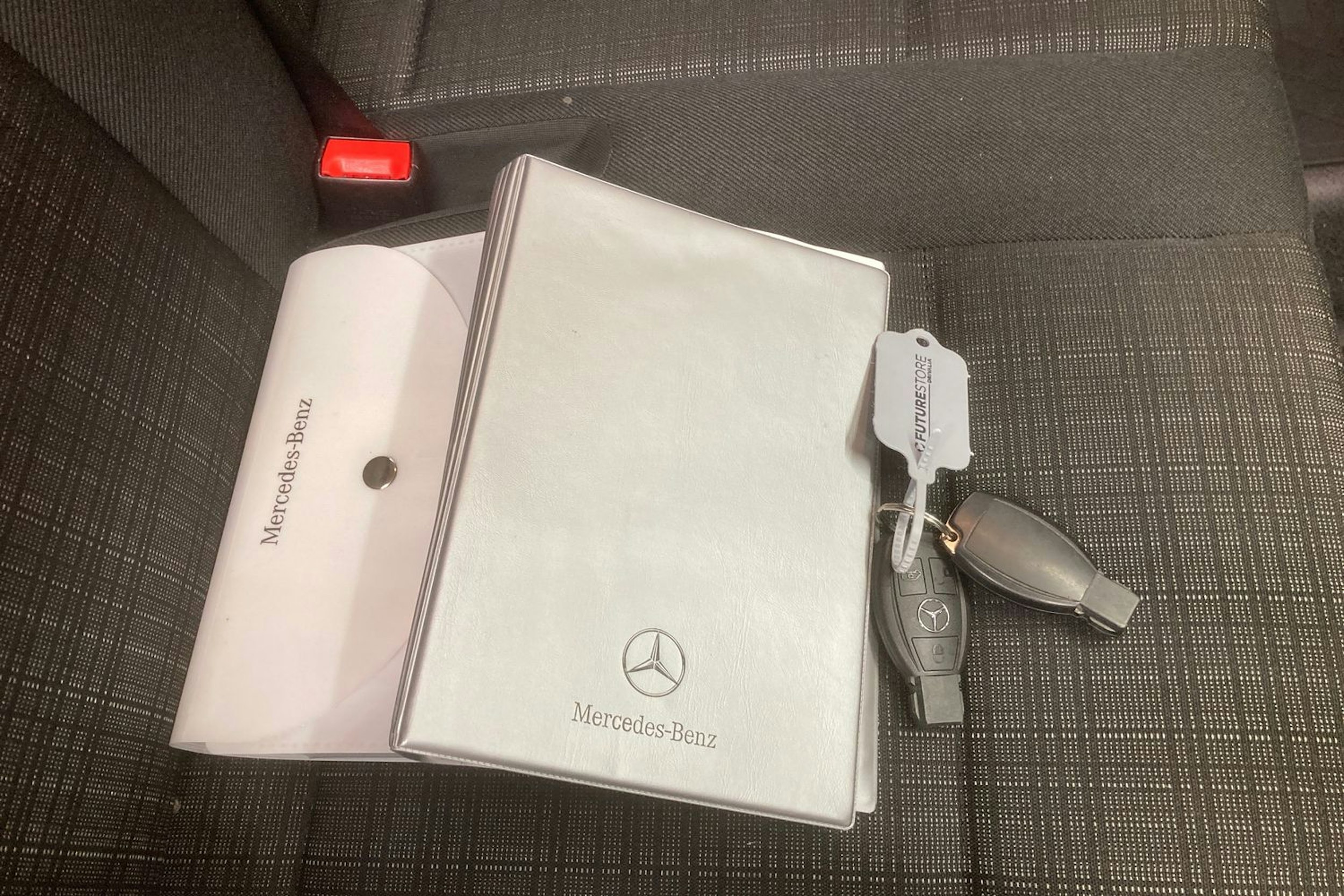 valkoinen Mercedes-Benz Vito 2017 kuva 25.