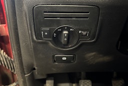 punainen Mercedes-Benz Vito 2017 kuva 19.