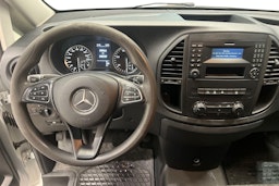 valkoinen Mercedes-Benz Vito 2017 kuva 9.