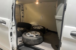 valkoinen Mercedes-Benz Vito 2017 kuva 18.