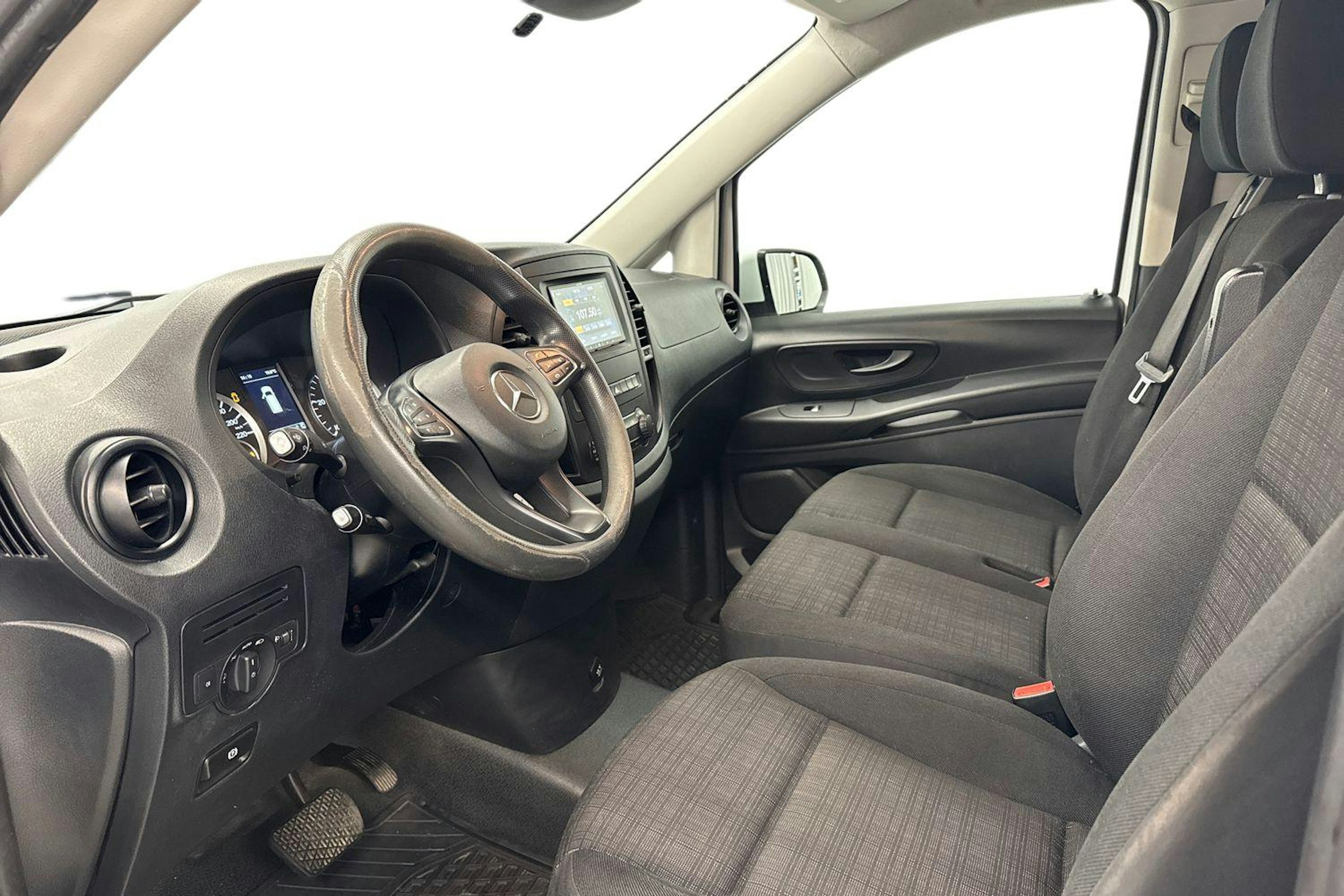 valkoinen Mercedes-Benz Vito 2017 kuva 6.